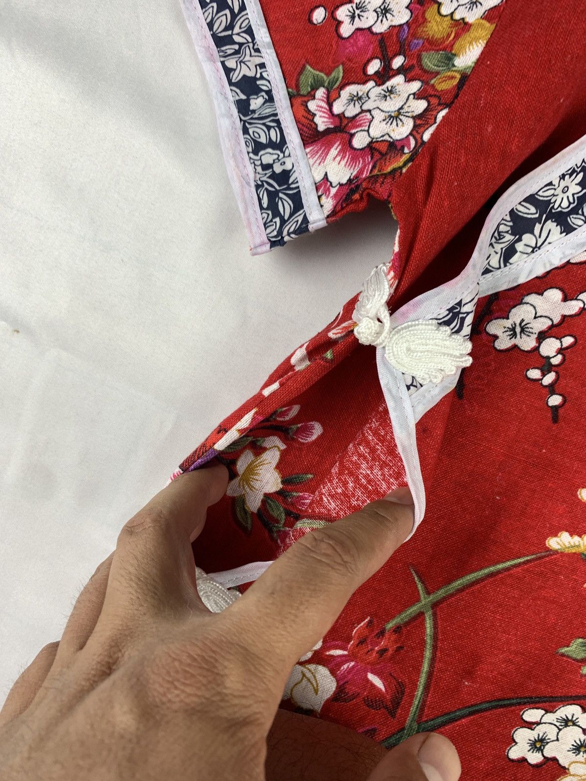 Japanese Brand Chinese Beautifully Flower Art Graphic Knotted Cheongsam Top Size XS / US 0-2 / IT 36-38 - 4 Thumbnail