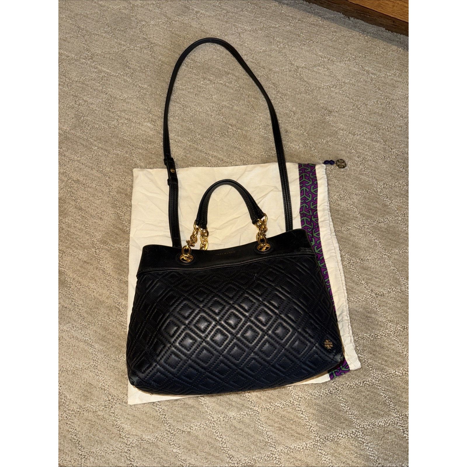Tory Burch Tory Burch Fleming Quilted Leather Handbag with Dust Bag Size ONE SIZE - 1 Thumbnail