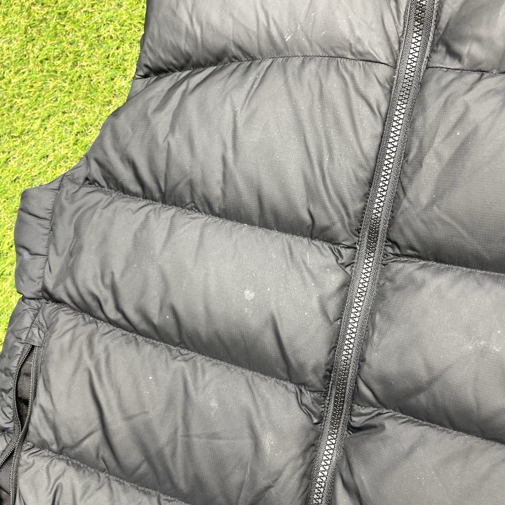 The North Face VINTAGE The North Face Nuptse Vest Mens M 700 Goose Down Black Zipper Puffer Jacket Outdoor Hiking Retro Size US M / EU 48-50 / 2 - 6 Thumbnail