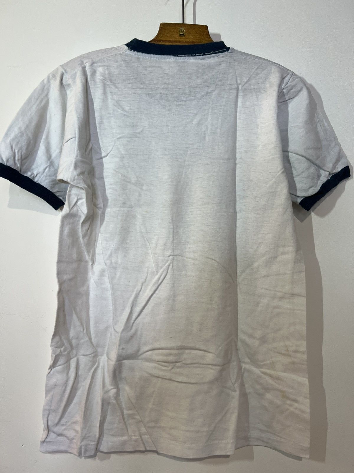 Band Tees Shirt genesis vintage 70s rare Size US M / EU 48-50 / 2 - 5 Thumbnail