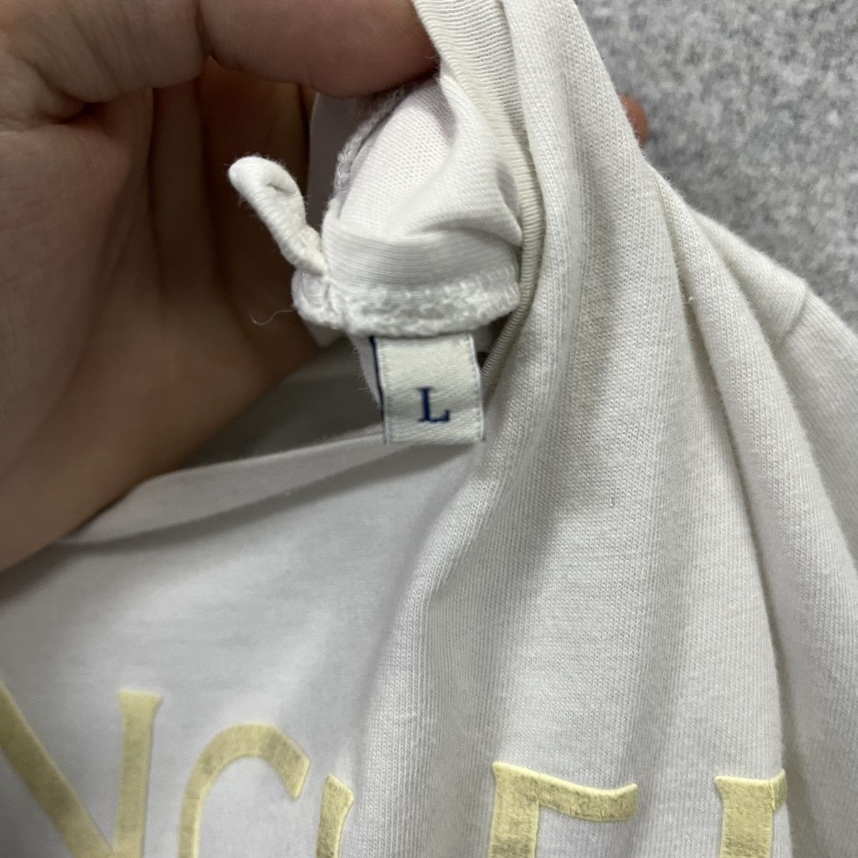 Moncler Moncler T Shirt Big Logo White Size US L / EU 52-54 / 3 - 12 Thumbnail