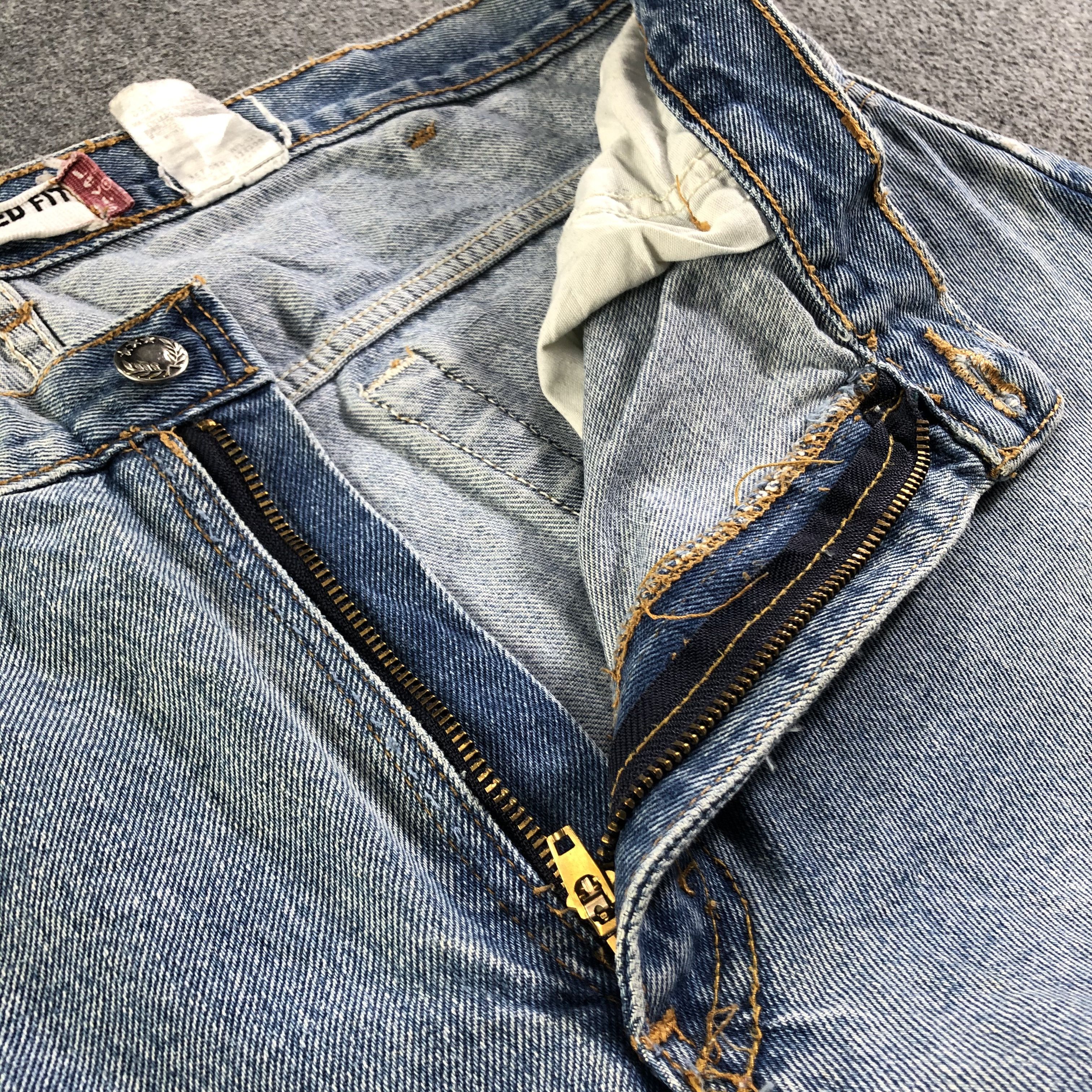 Levi's Vintage Blue Wash Levis 550 Jeans-J3161 Size US 37 - 9 Thumbnail