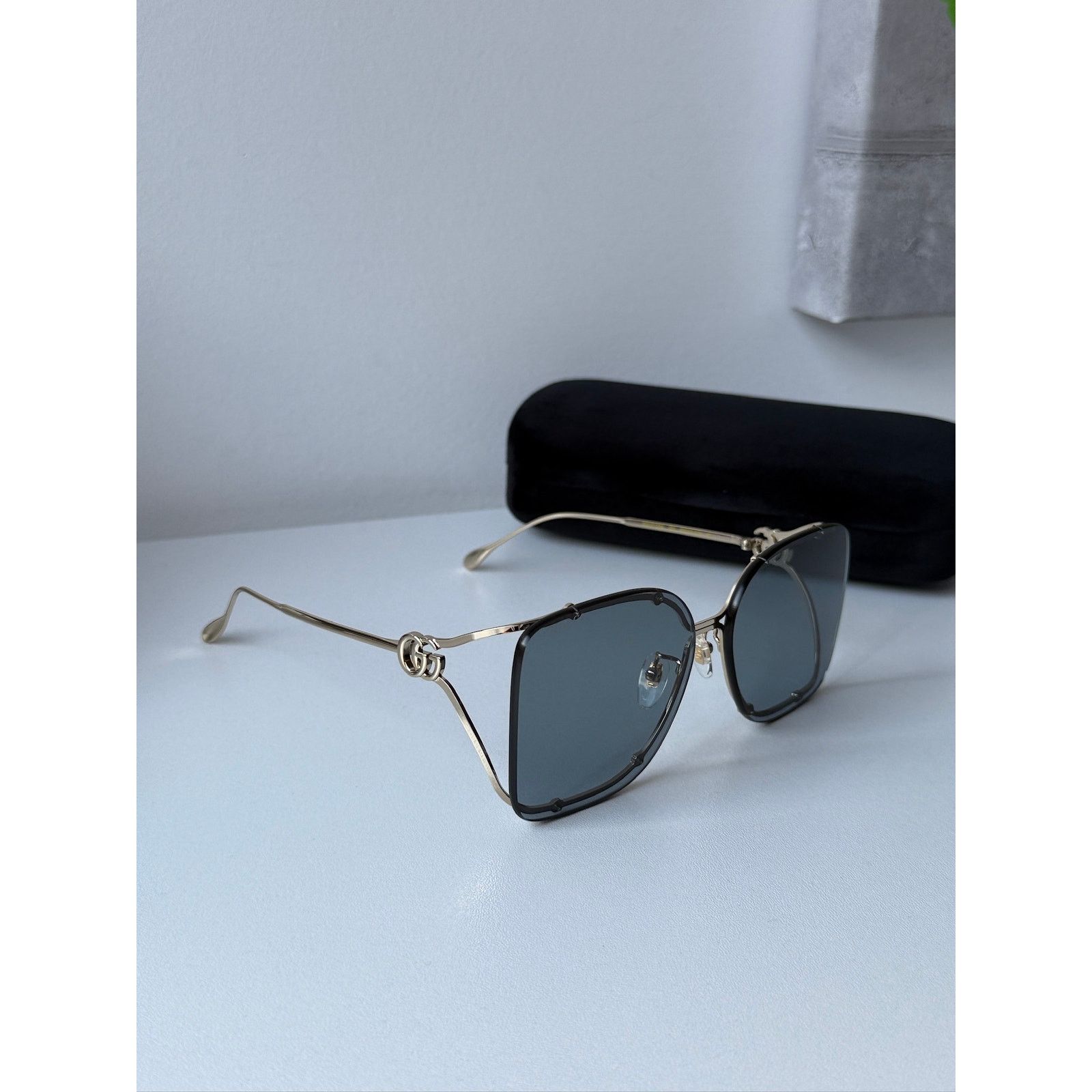 Gucci NEW Gucci GG1713SA Rimless Oversized Square Sunglasses $695 Size ONE SIZE - 5 Thumbnail