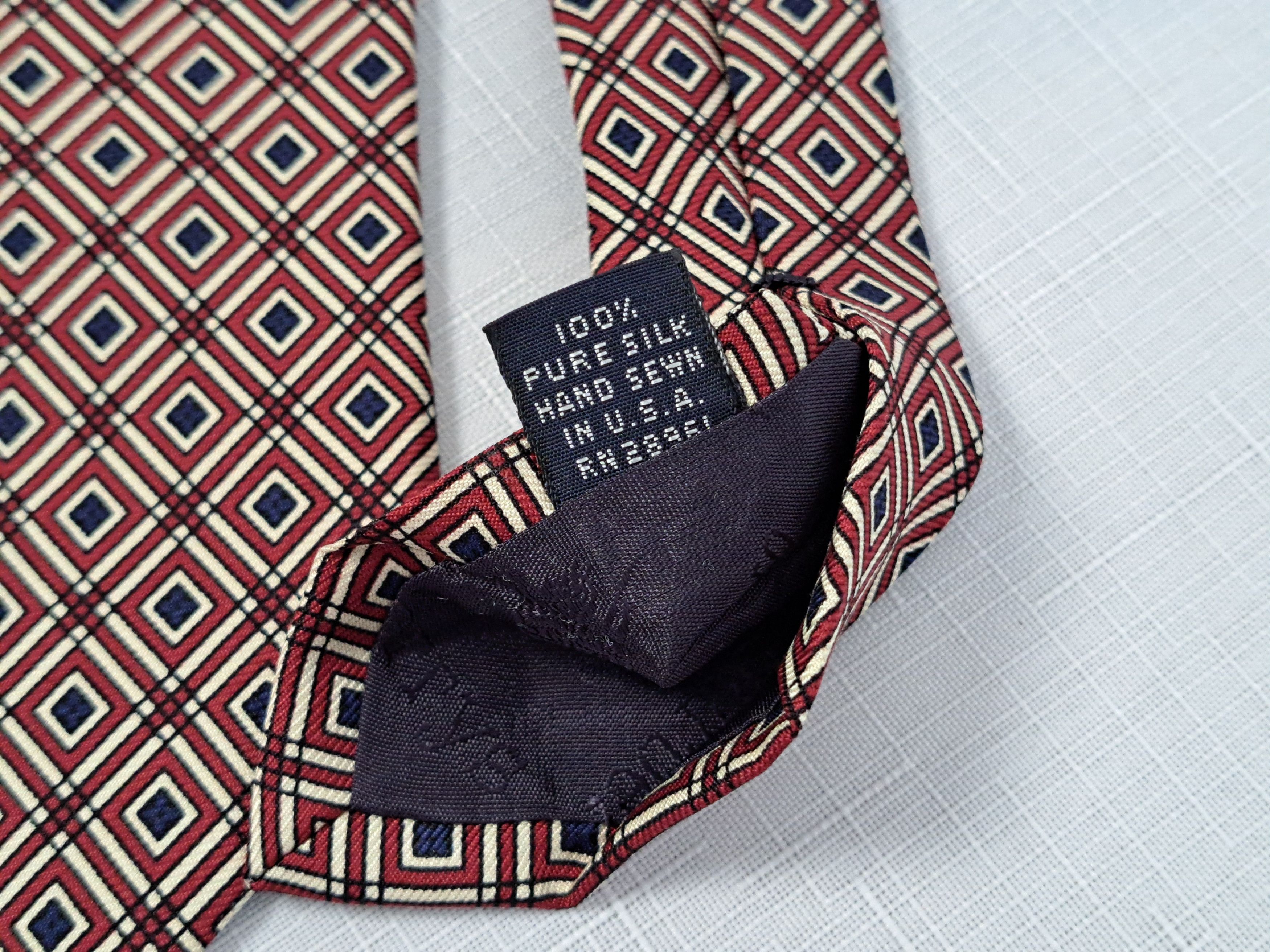 Burberry Burberrys vintage geometric pattern silk tie. Made in USA Size ONE SIZE - 11 Thumbnail