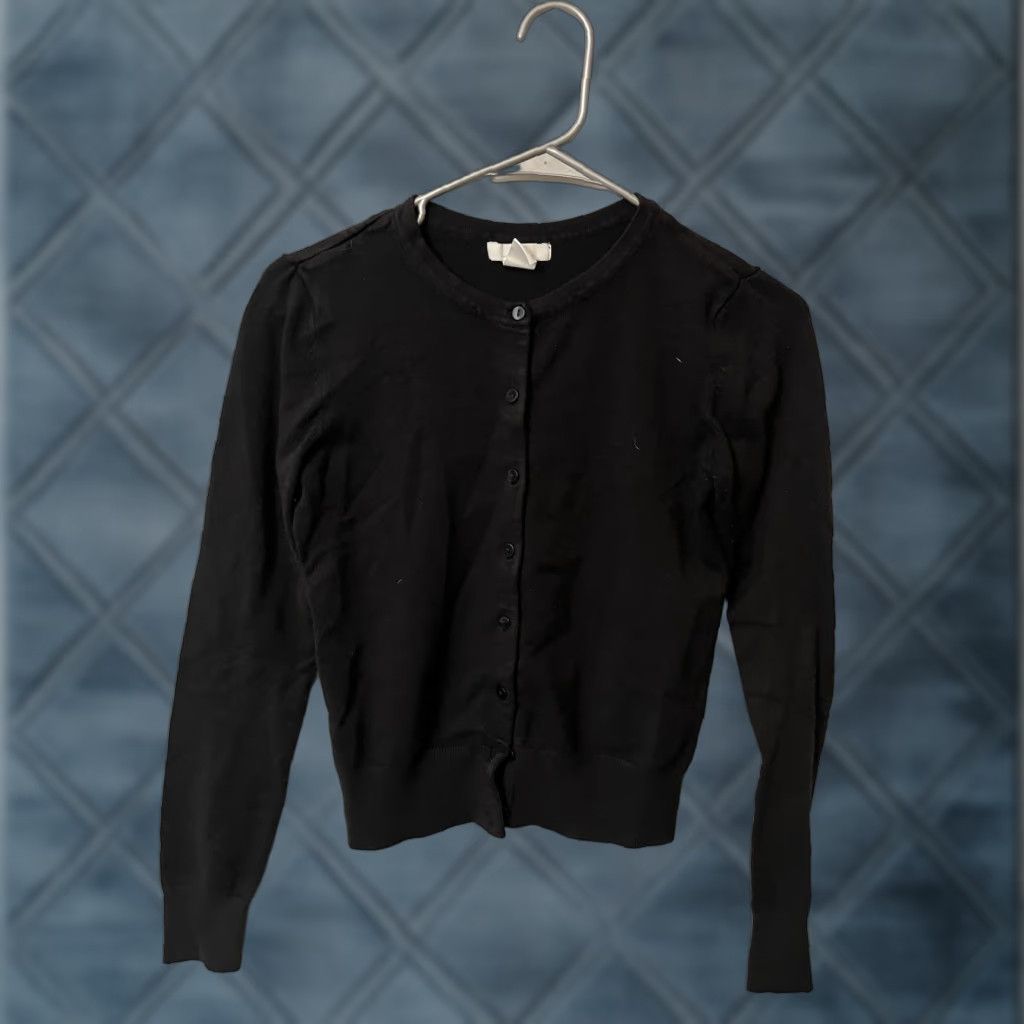 H&M H&M BLACK CARDIGAN Sweater Women's XS Button Cardigan Size XS / US 0-2 / IT 36-38 - 1 Thumbnail