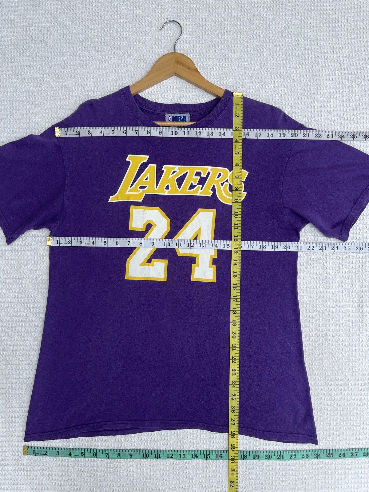 NBA Last Drop🔥Rare🔥Vintage LAKERS Nba 24 BRYANT T-Shirt Size US L / EU 52-54 / 3 - 10 Thumbnail