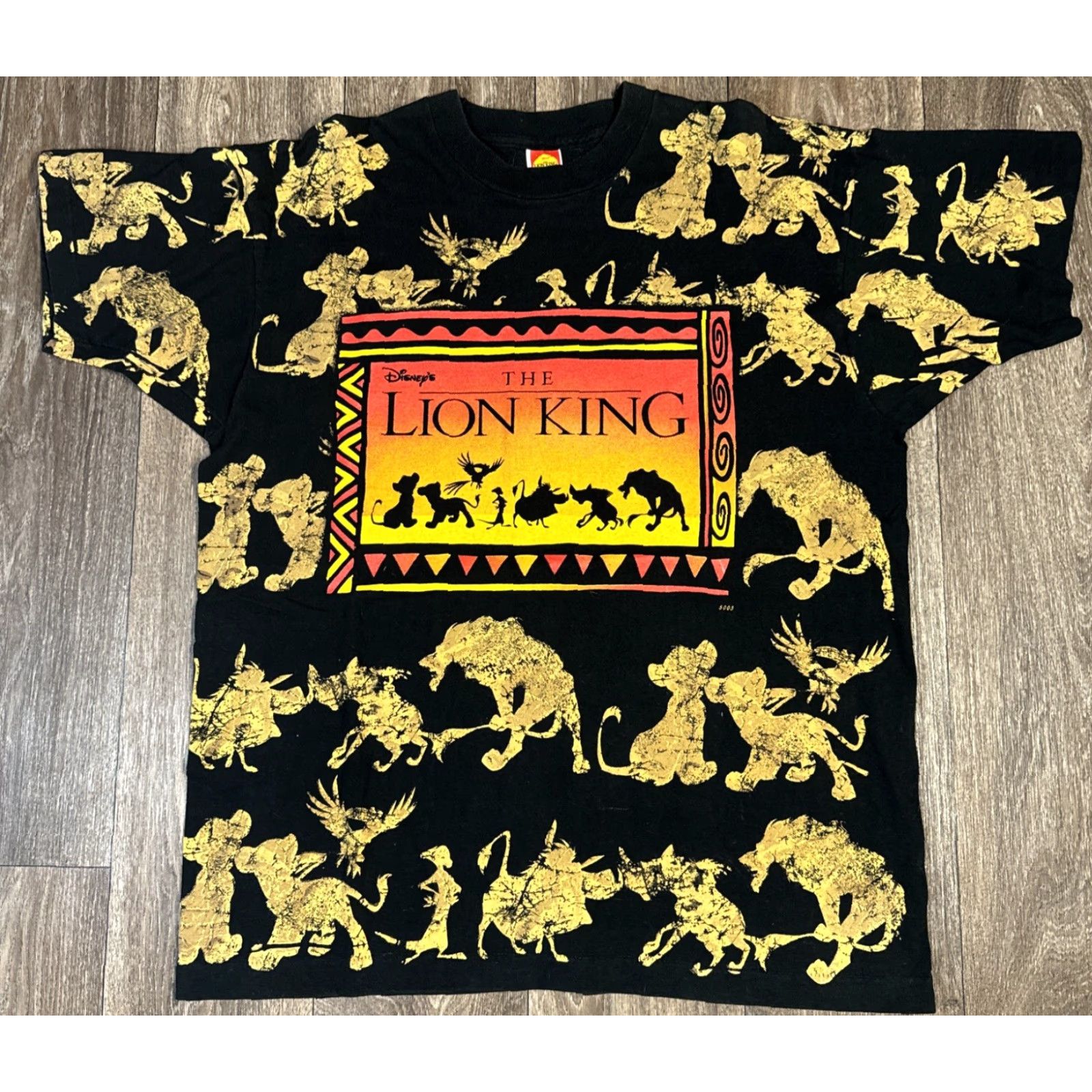 Disney VINTAGE The Lion King Disney Jerry Leigh All Over Print T Shirt XL Black Cotton Crew Neck Short Sleeve Lion King 90s Mens Rock Hut Disney Fans Size US XL / EU 56 / 4 - 2 Thumbnail