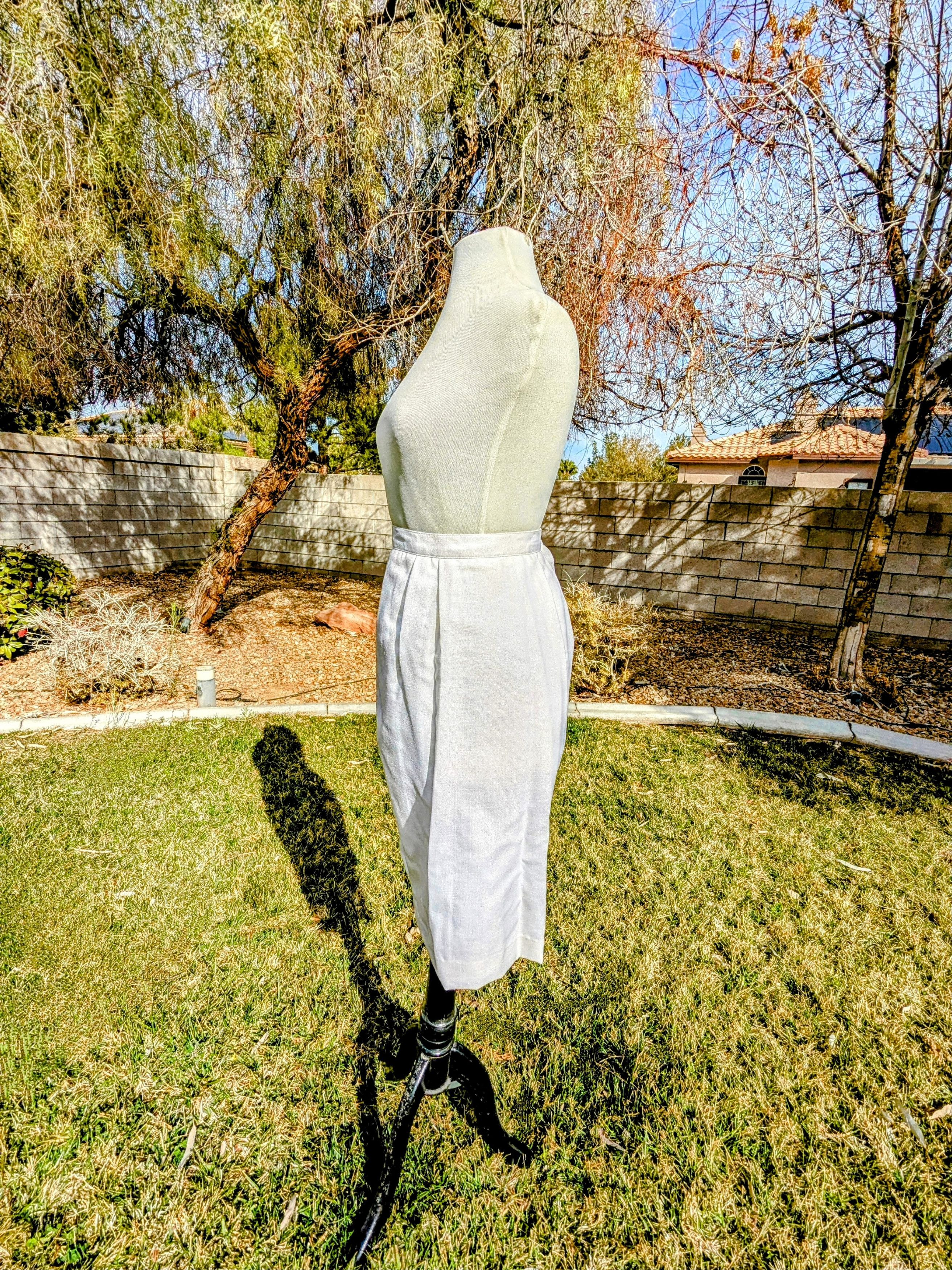 Vintage Vintage 1980s White Peabody House Pleated Maxi Petite Skirt Size 26" / US 2 / IT 38 - 2 Thumbnail