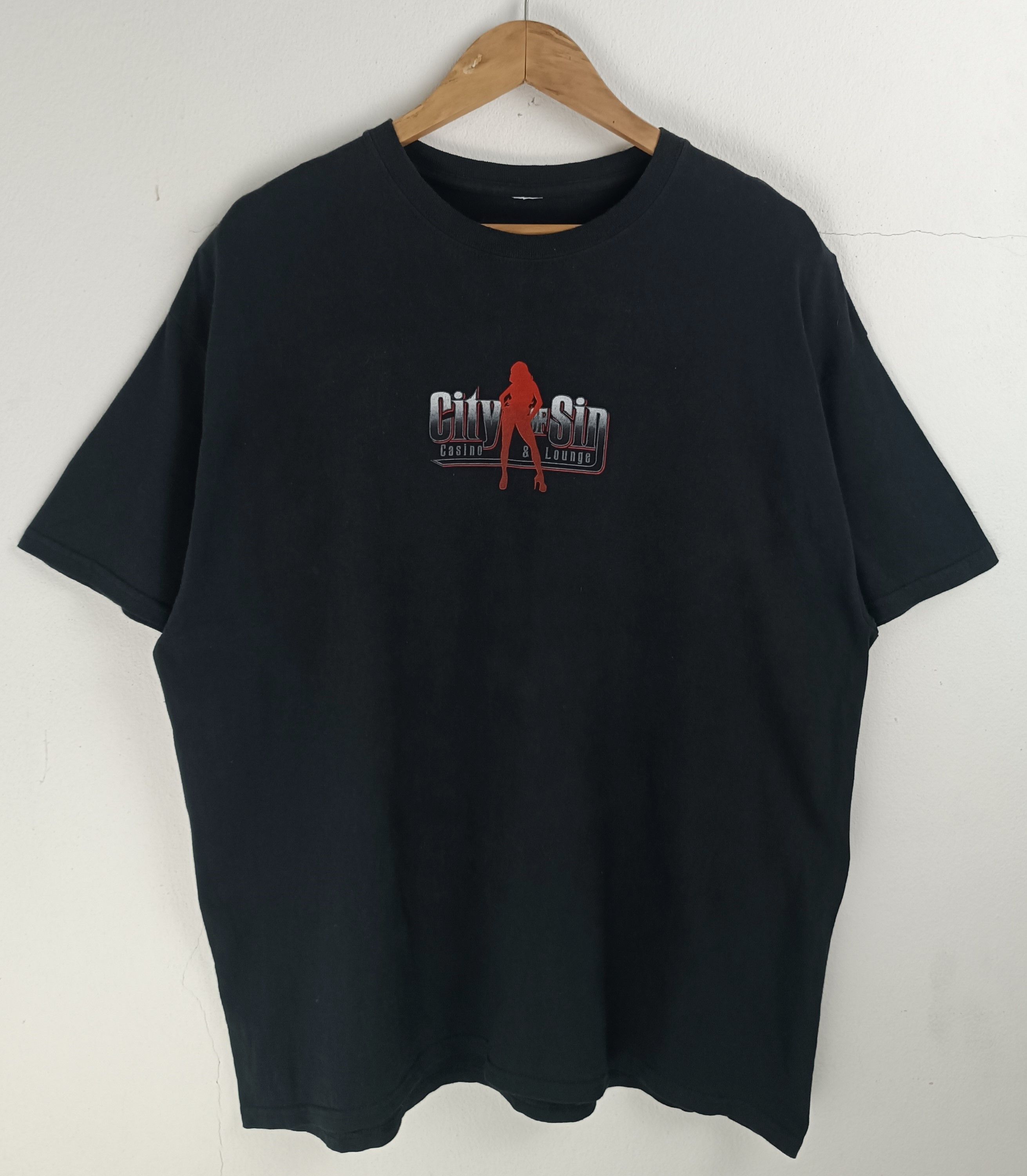 Other VINTAGE CITY OF SIN CASINO SEXY HUMOR RARE VEGAS GAME TEE Size US XL / EU 56 / 4 - 4 Thumbnail