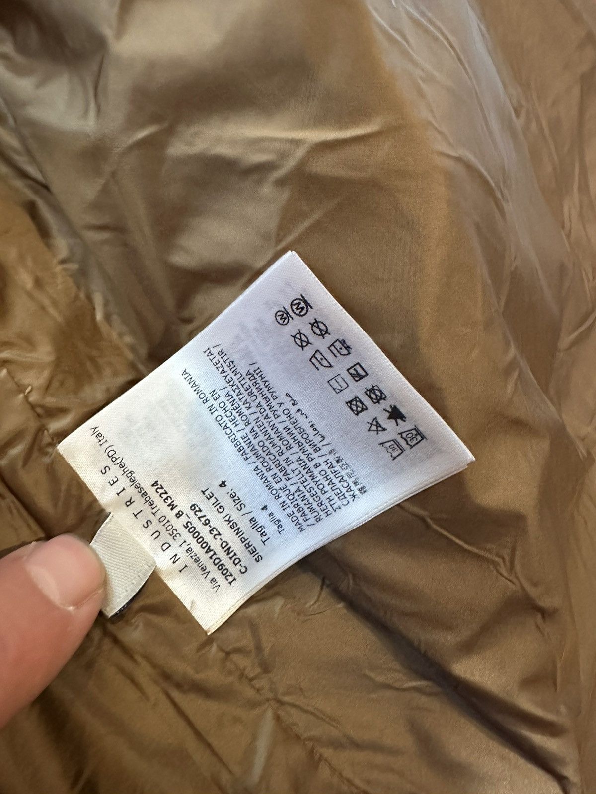 Moncler Genius × Salehe Bembury Moncler x Salehe Bembury Sierpinski Down Vest Size US XL / EU 56 / 4 - 13 Thumbnail