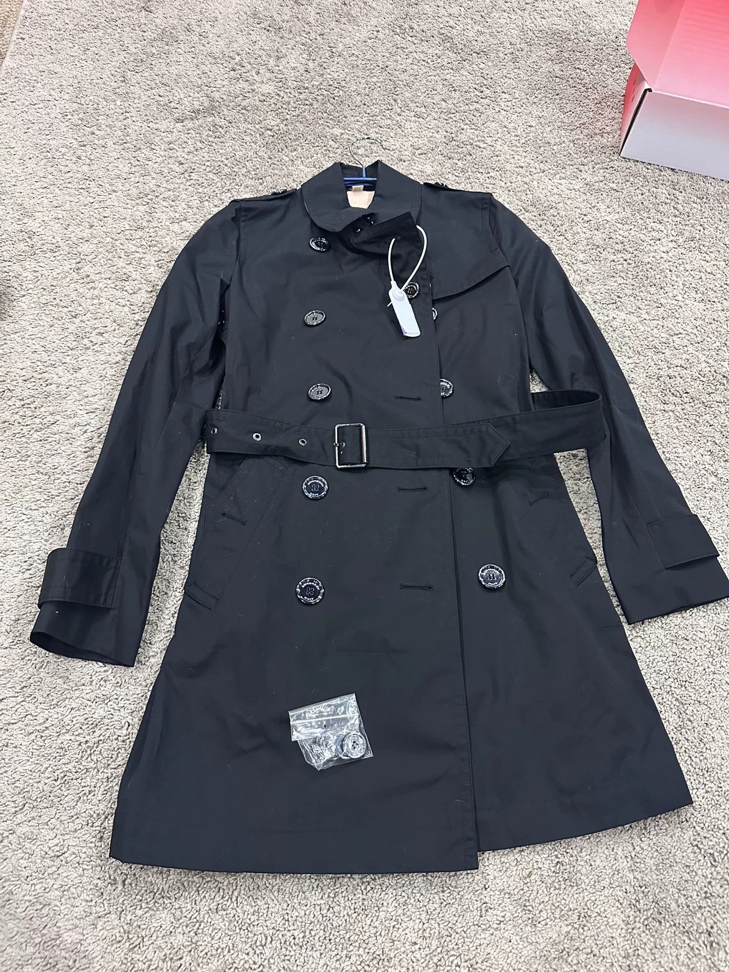 Burberry Burberry Solid Double-Breasted Long Trench Coat Size XS / US 0-2 / IT 36-38 - 1 Thumbnail