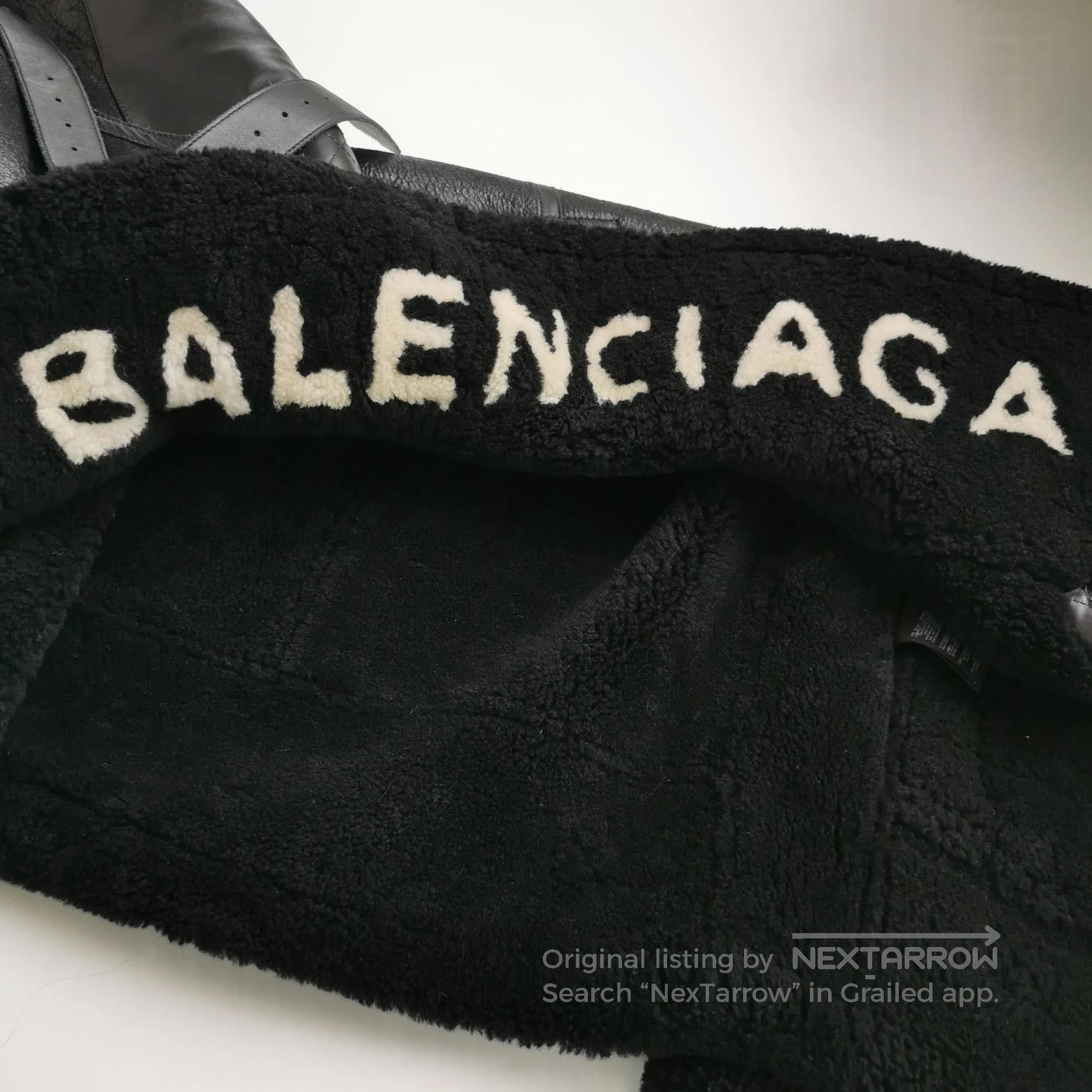 Balenciaga Balenciaga XS Black Shearling Collar Leather Jacket. Size XS / US 0-2 / IT 36-38 - 3 Thumbnail