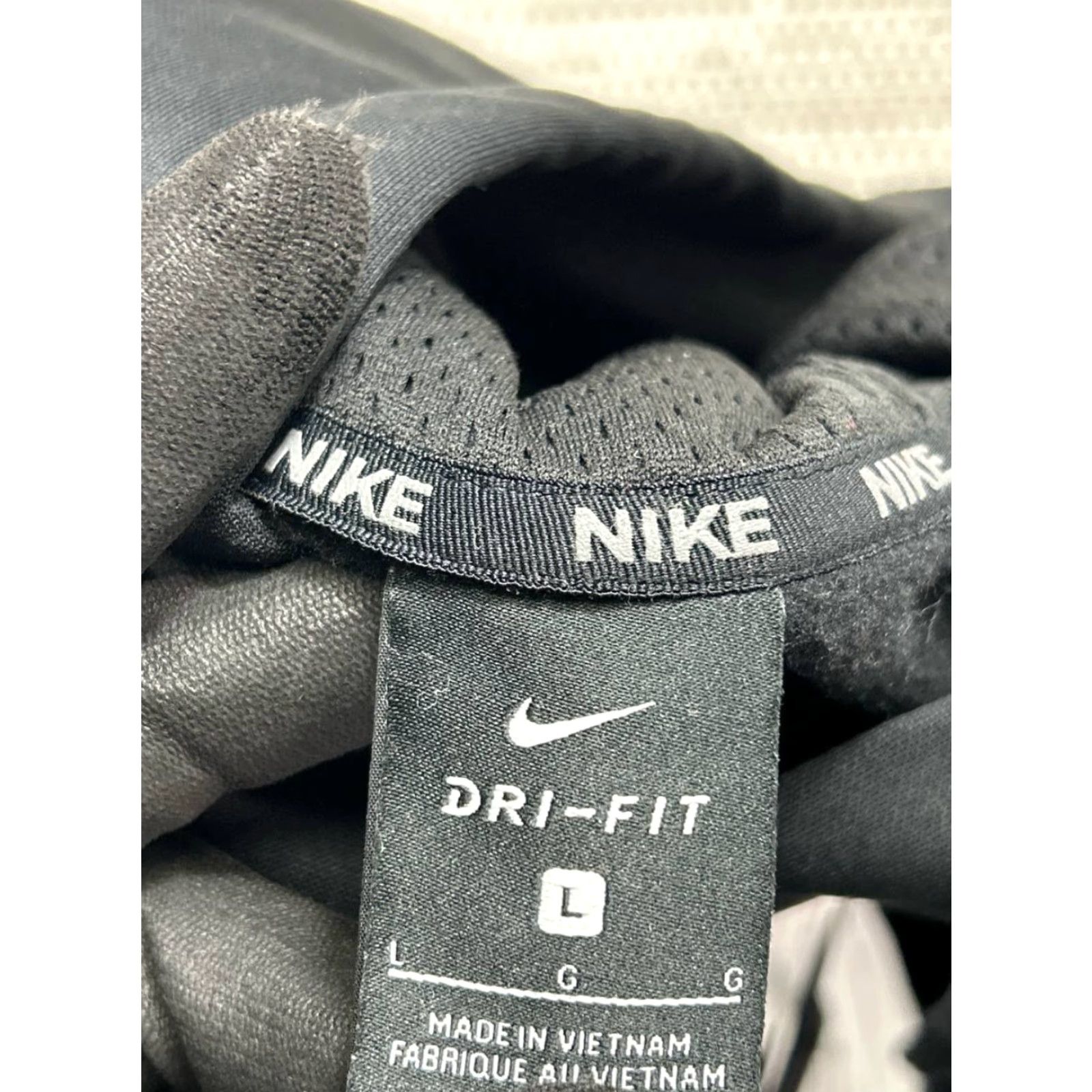 Nike Nike Performance Hoodie Men's L Black Dri-Fit Swoosh Logo Raglan Sleeve Pullover with Hooded Pockets Size US L / EU 52-54 / 3 - 7 Thumbnail
