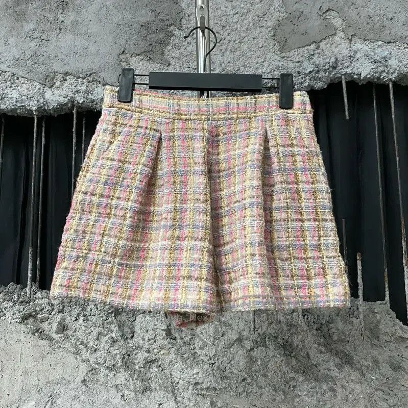 Miu Miu Miu Miu Summer Pink Women's Shorts . Size 28" / US 6 / IT 42 - 1 Thumbnail