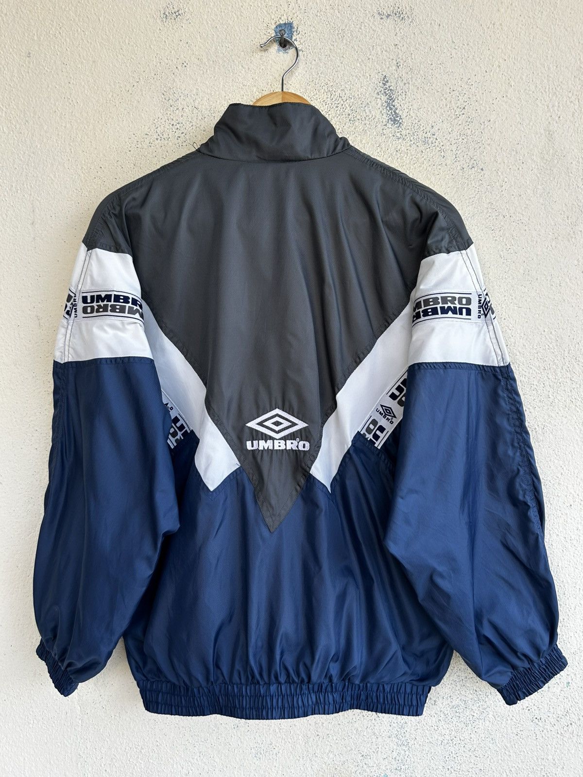 Umbro Vintage 90’s UMBRO Colour Block Nylon Windbreaker Size US S / EU 44-46 / 1 - 2 Thumbnail