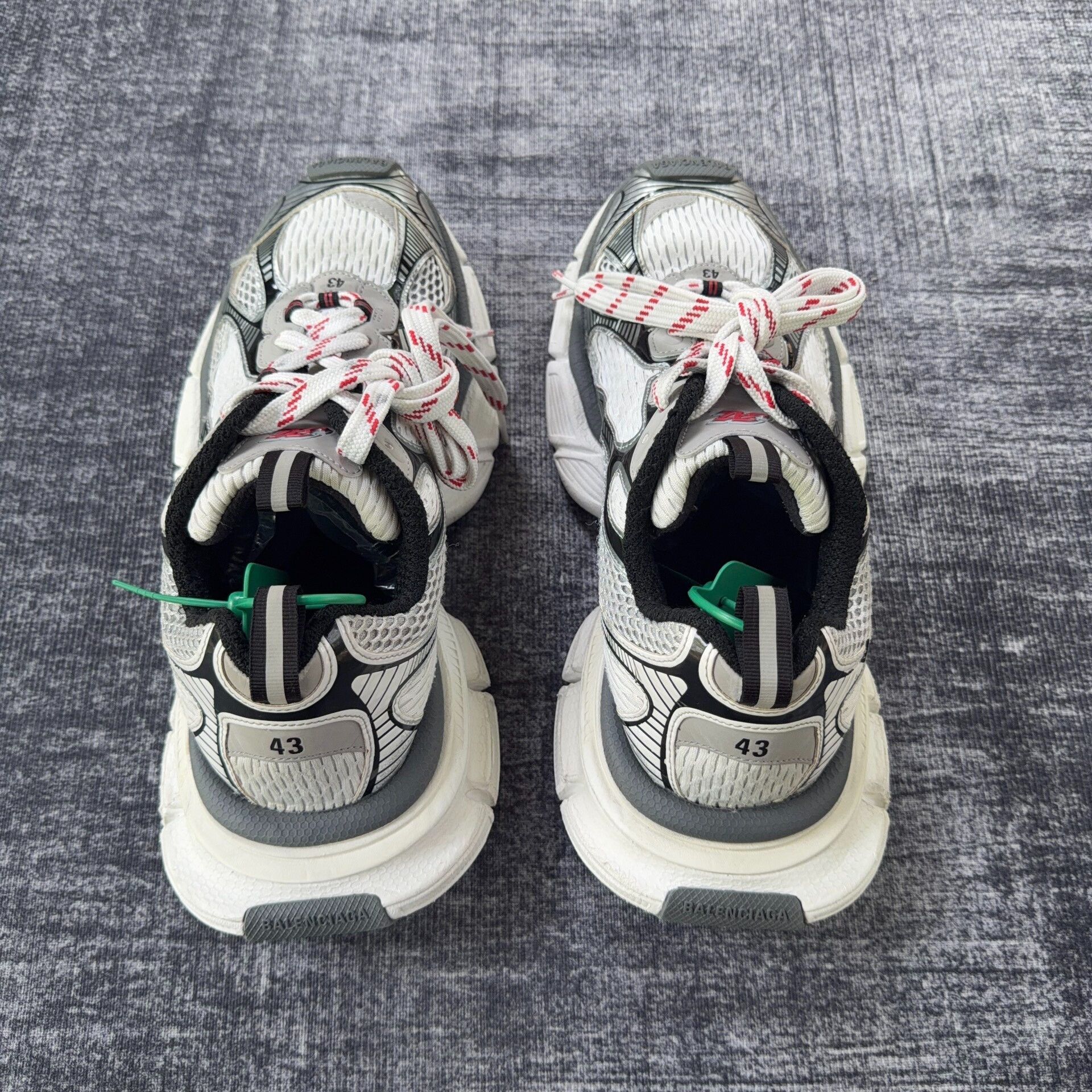 Balenciaga Balenciaga 3XL Men's Distressed Dad Shoes Size US 10 / EU 43 - 3 Thumbnail