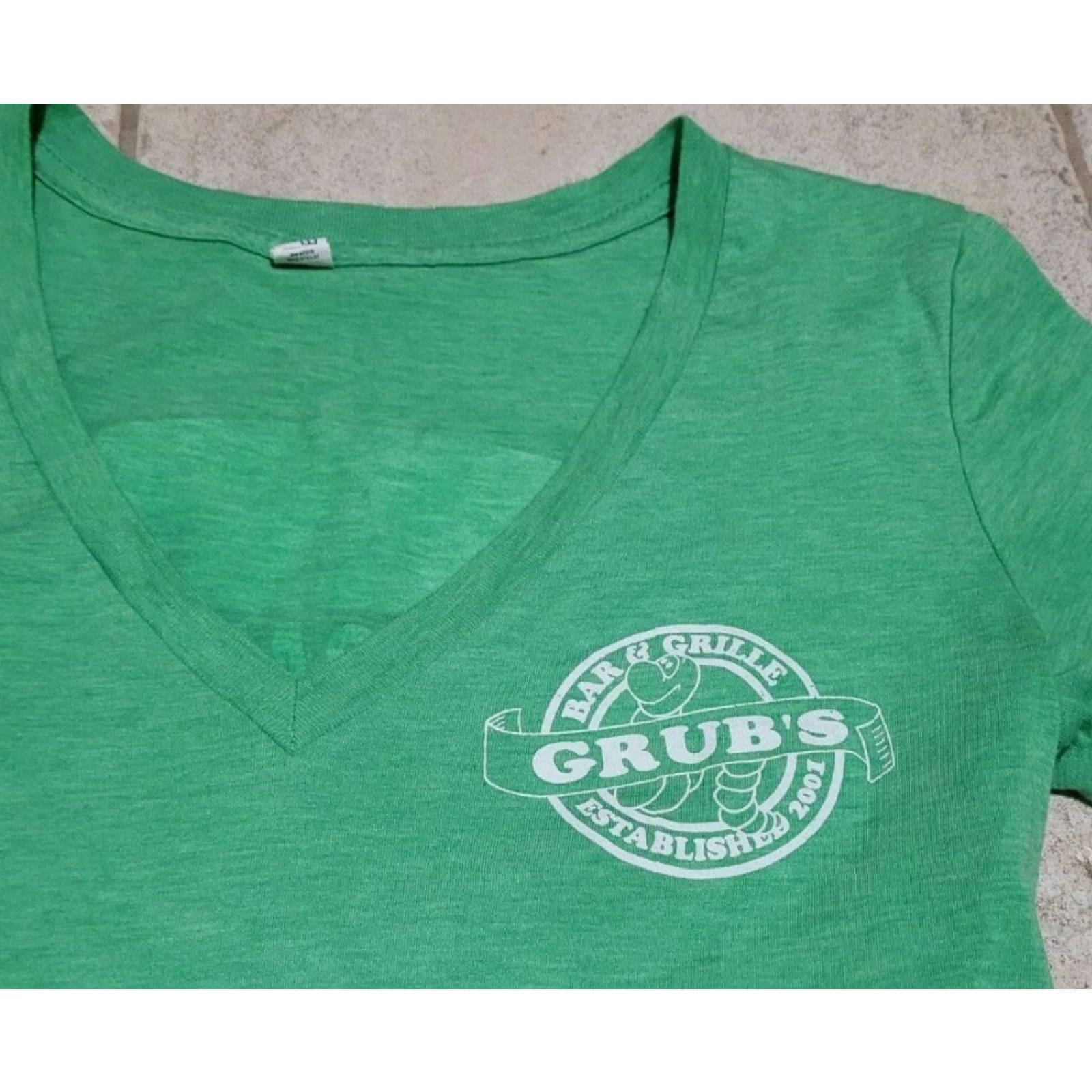 Bell Womens T Shirt V-Neck Grub's Bar & Grille Logo Graphic Solid Green Medium Bella M Casual Shirts Womens Size M / US 6-8 / IT 42-44 - 2 Thumbnail