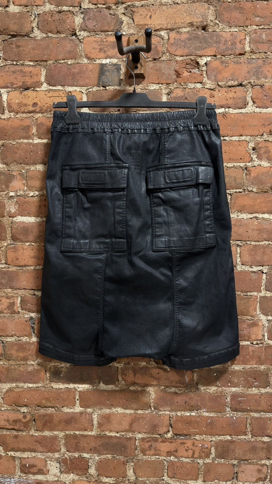 Rick Owens Drkshdw Rick Owens heavy waxed pod short SBW Size US 30 / EU 46 - 2 Thumbnail