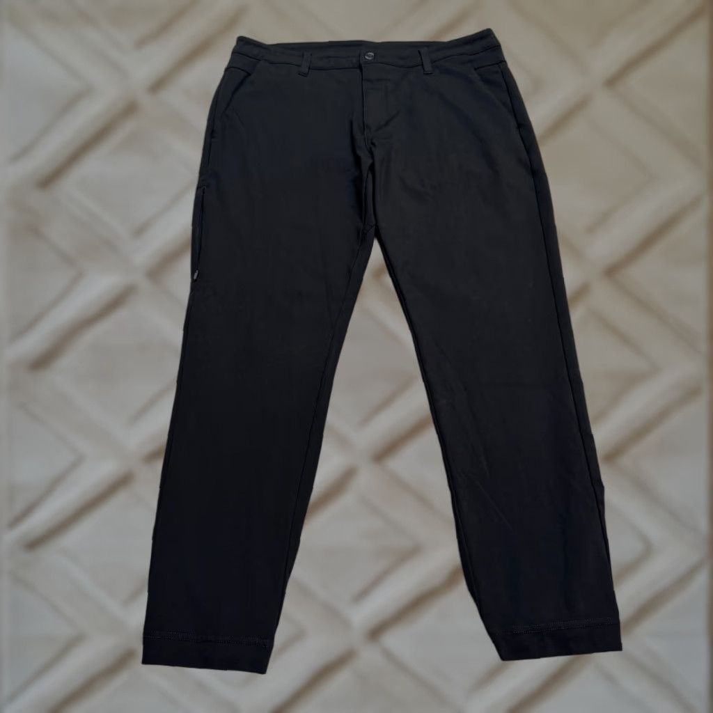 Vintage BYLT Basic Everyday Jogger Pants Mens 36 Black Pockets Stretch Tapered Regular Size US 36 / EU 52 - 1 Thumbnail