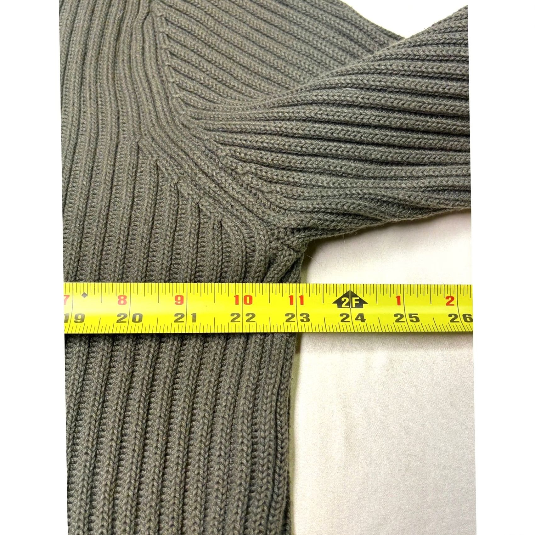 Vintage VINTAGE? Nope: LL Bean Mens Ribbed Quarter Zip Mock Neck Sweater Olive Green Cotton L REG Size US L / EU 52-54 / 3 - 5 Thumbnail