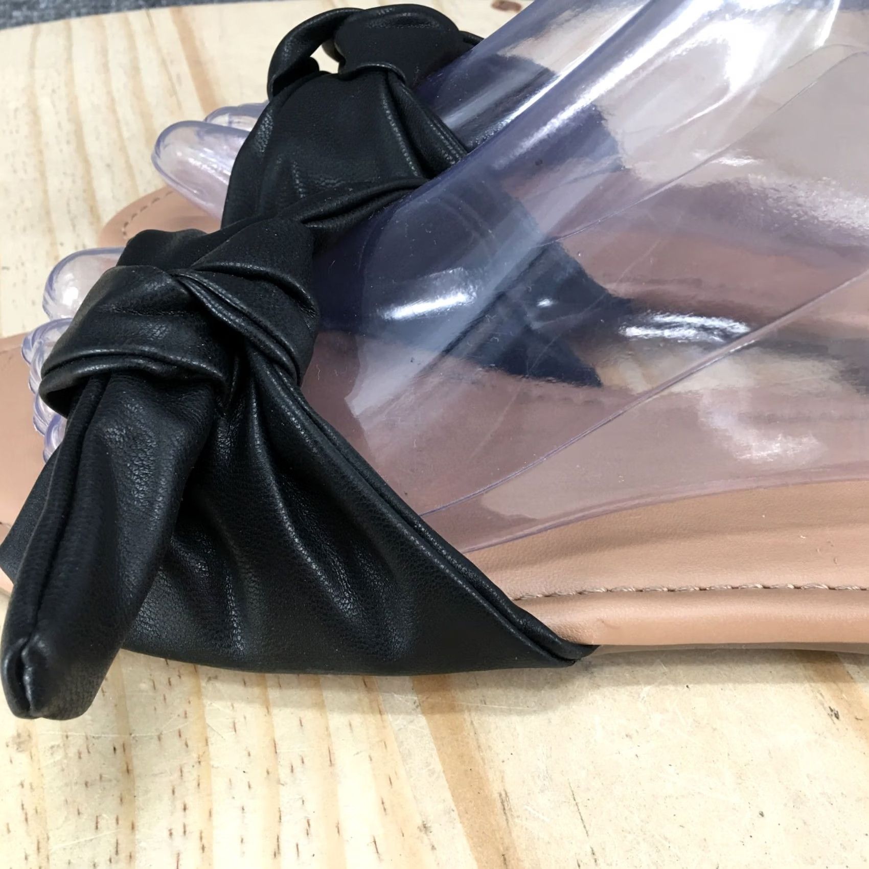 Old Navy Old Navy Sandals Womens 8.5 Knotted Strap Slide Slip On Flats Black Faux Leather Size US 9 / IT 39 - 6 Thumbnail