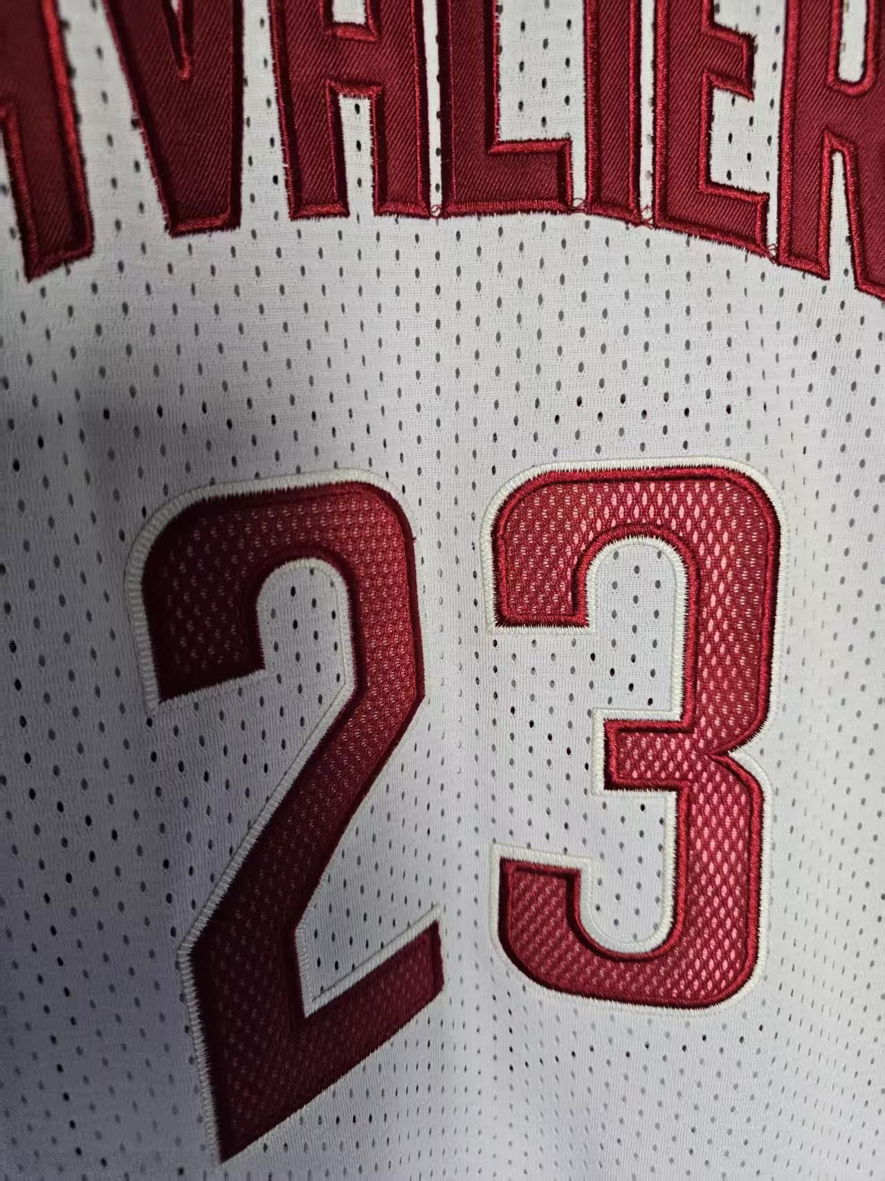 NBA Cleveland Cavaliers #23 LeBron James Jersey Double Stitched Size US M / EU 48-50 / 2 - 3 Thumbnail