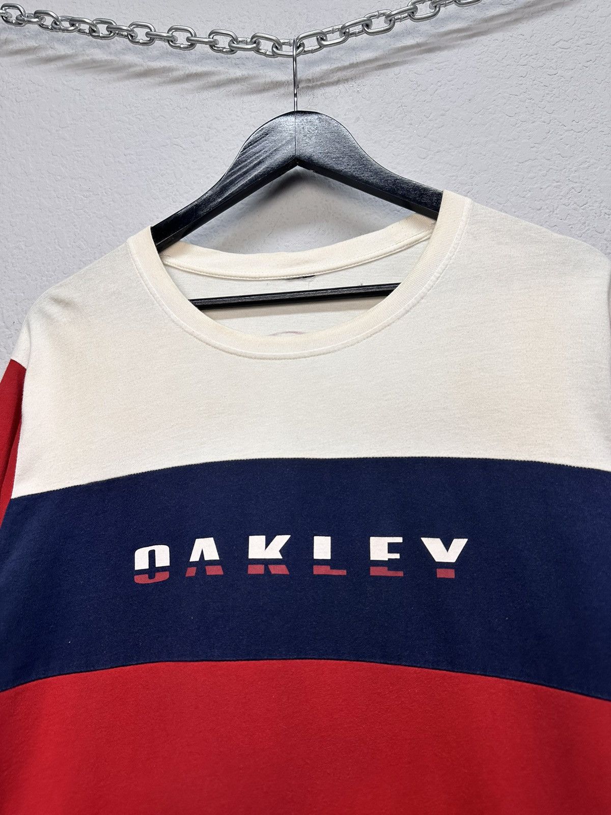 Oakley Vintage Streetwear Oakley Y2K Crazy faded T-shirt Distressed Size US M / EU 48-50 / 2 - 6 Thumbnail