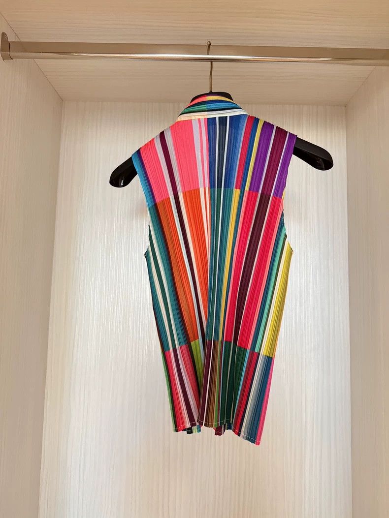 Issey Miyake Issey Miyake size:3 Rainbow-colored block tie button-down Size S / US 4 / IT 40 - 3 Thumbnail