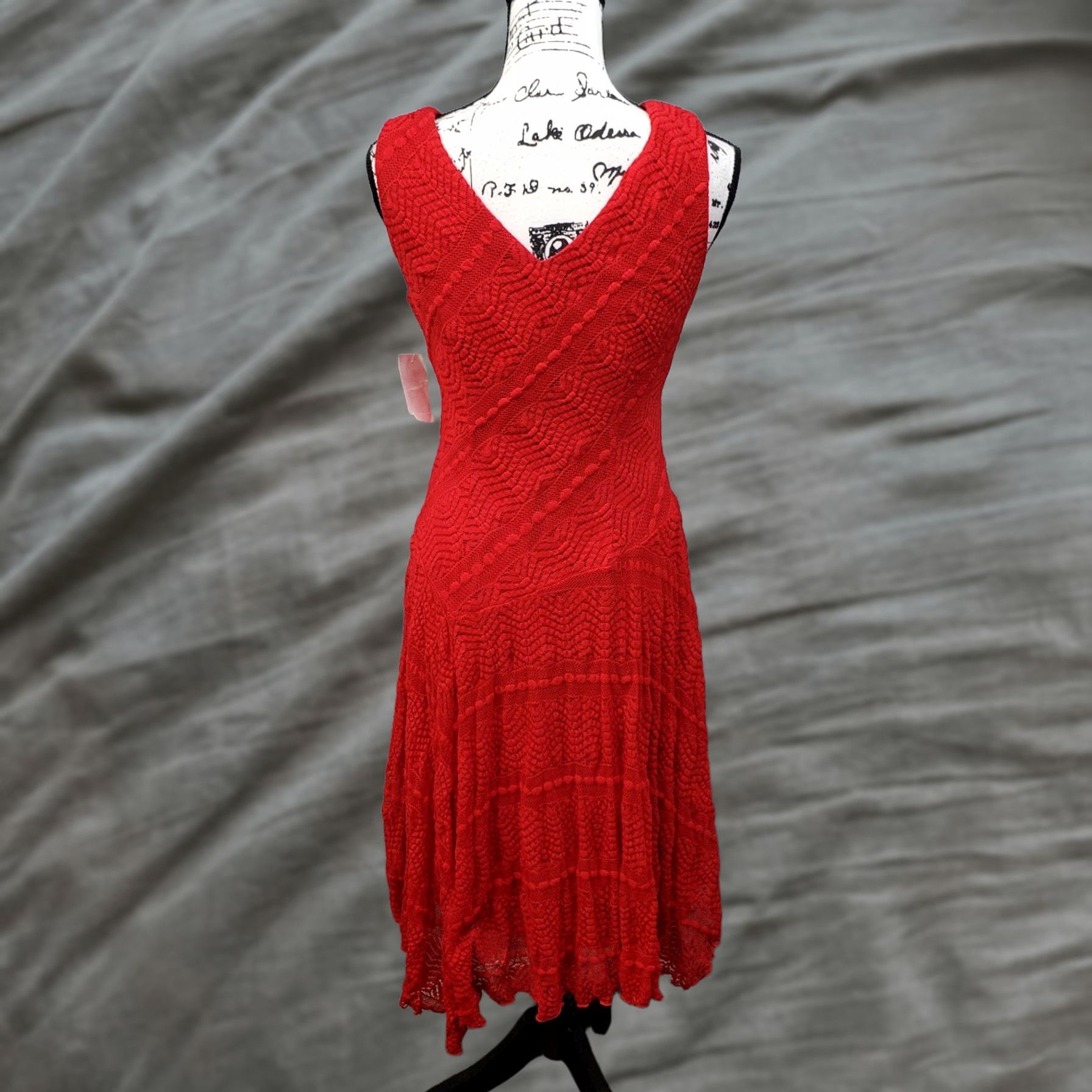 Vintage Rabbit Designs Midi Dress Womens 4 Red Lace Overlay Surplice V Neck Swing Hem Dress Size S / US 4 / IT 40 - 1 Thumbnail
