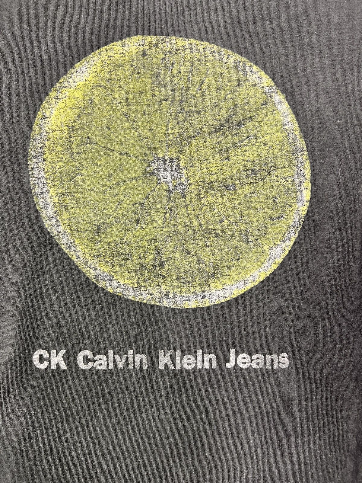 Calvin Klein 90’s Calvin Klein Lemon Cut Tshirt Size US L / EU 52-54 / 3 - 4 Thumbnail