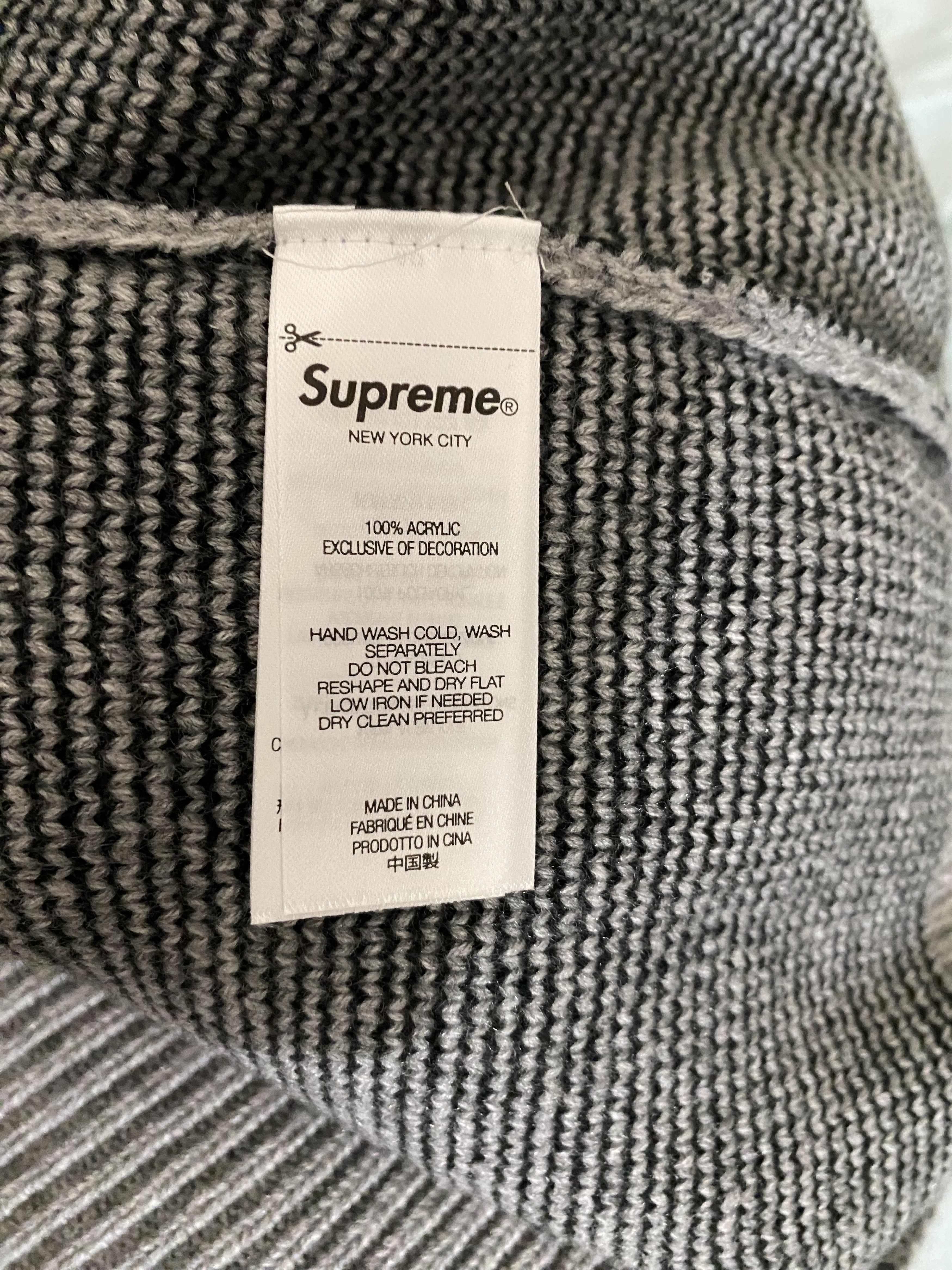 Supreme Supreme Thrasher Sweater Medium In Hand Size US M / EU 48-50 / 2 - 4 Thumbnail