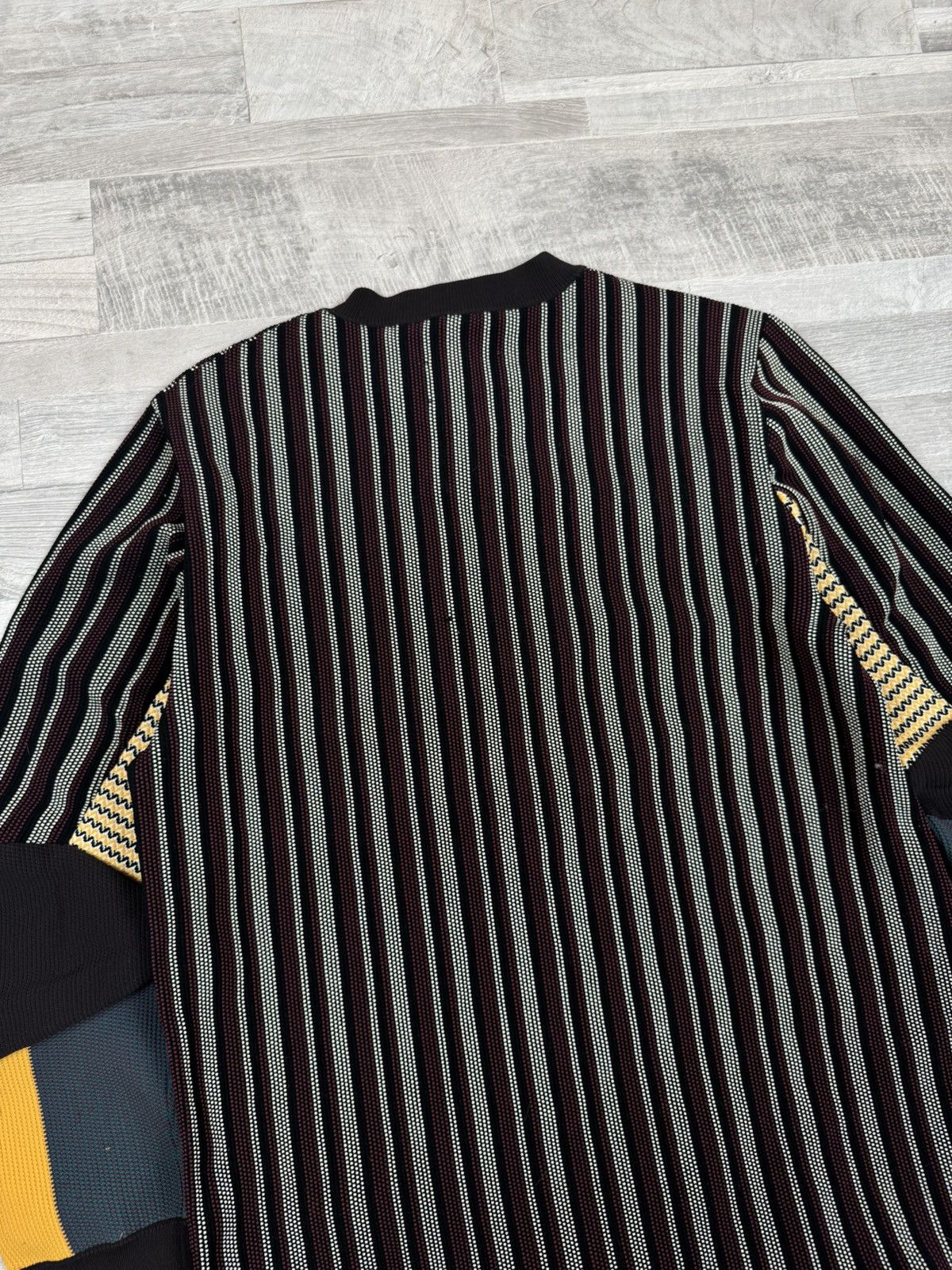 Toga Toga Archives x H&M Avant Garde Patch Long Sleeve Size US M / EU 48-50 / 2 - 5 Thumbnail
