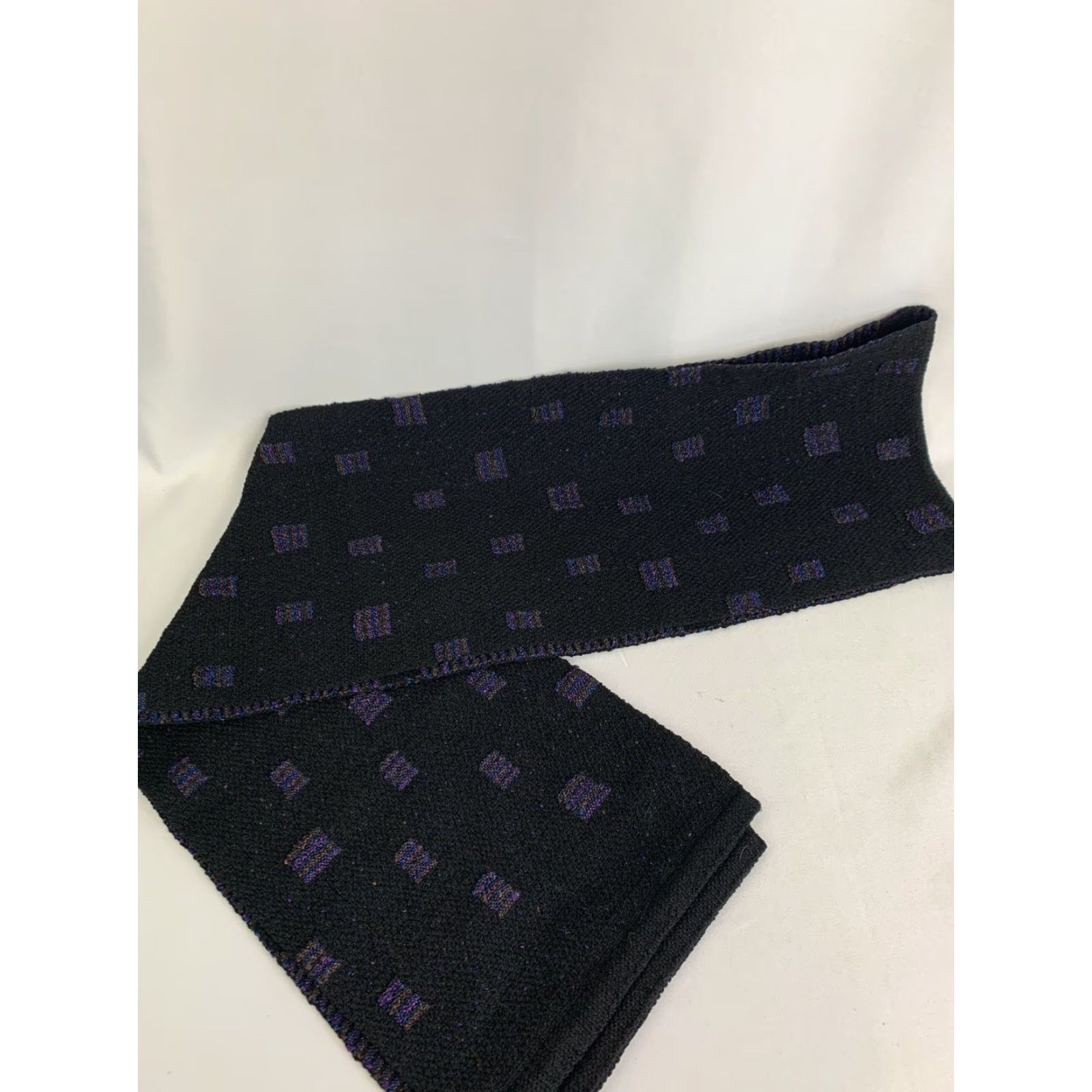 Vintage VINTAGE Whim by Heidi Wolfe Knit Scarf Reversible Geometric Print Purple Black 7.5 x 64" L Womens Size ONE SIZE - 4 Thumbnail