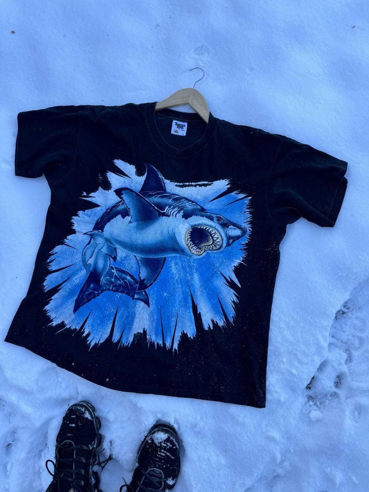 Vintage 1994 Vintage Big Shark Print Black T-Shirt tee XL Size US XL / EU 56 / 4 - 2 Thumbnail