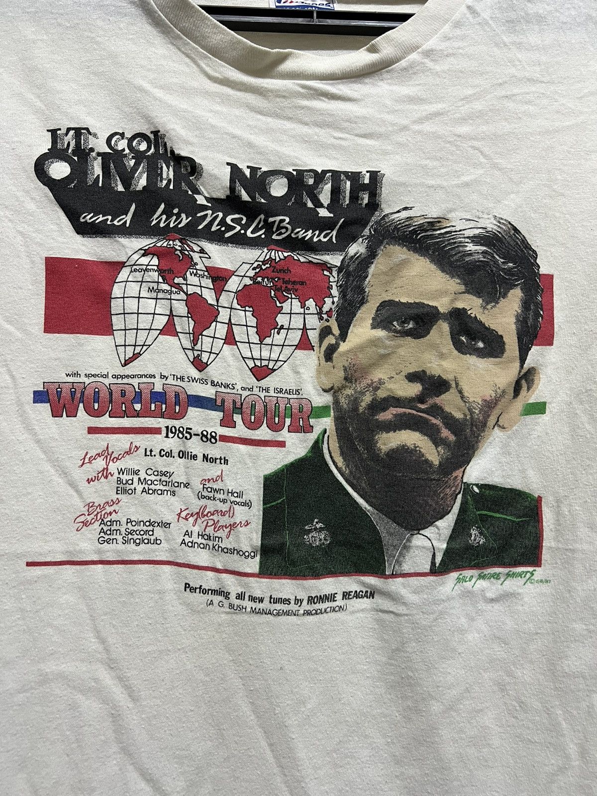 Vintage Vintage 80’s Oliver North President Tee Size US M / EU 48-50 / 2 - 2 Thumbnail