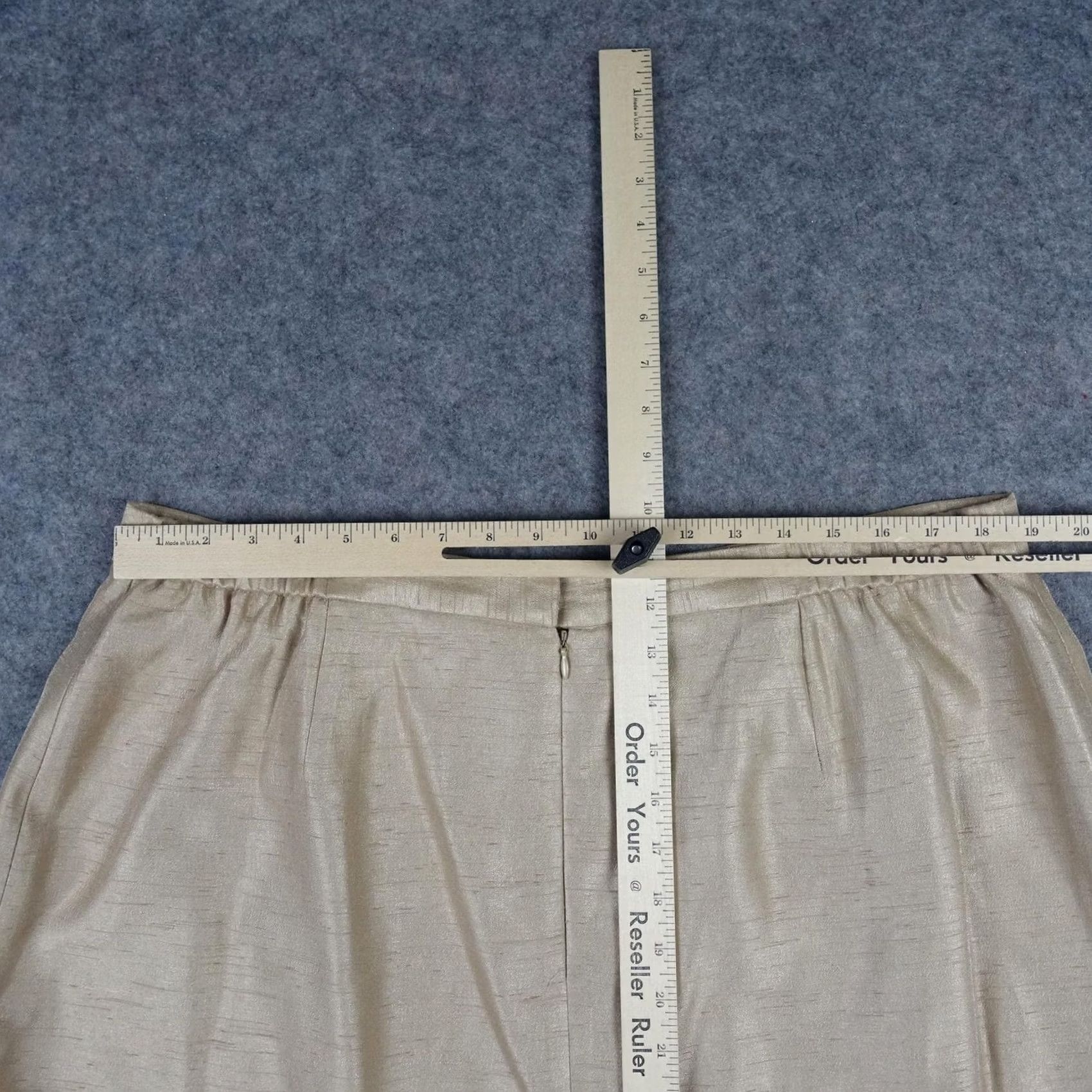 Kasper VINTAGE Kasper Skirt Womens 20W Beige Shimmer Pencil Midi Elastic Waist Dressy Womens Plus Size Slit Lined Back Zip Size 42" / US 20 - 7 Thumbnail