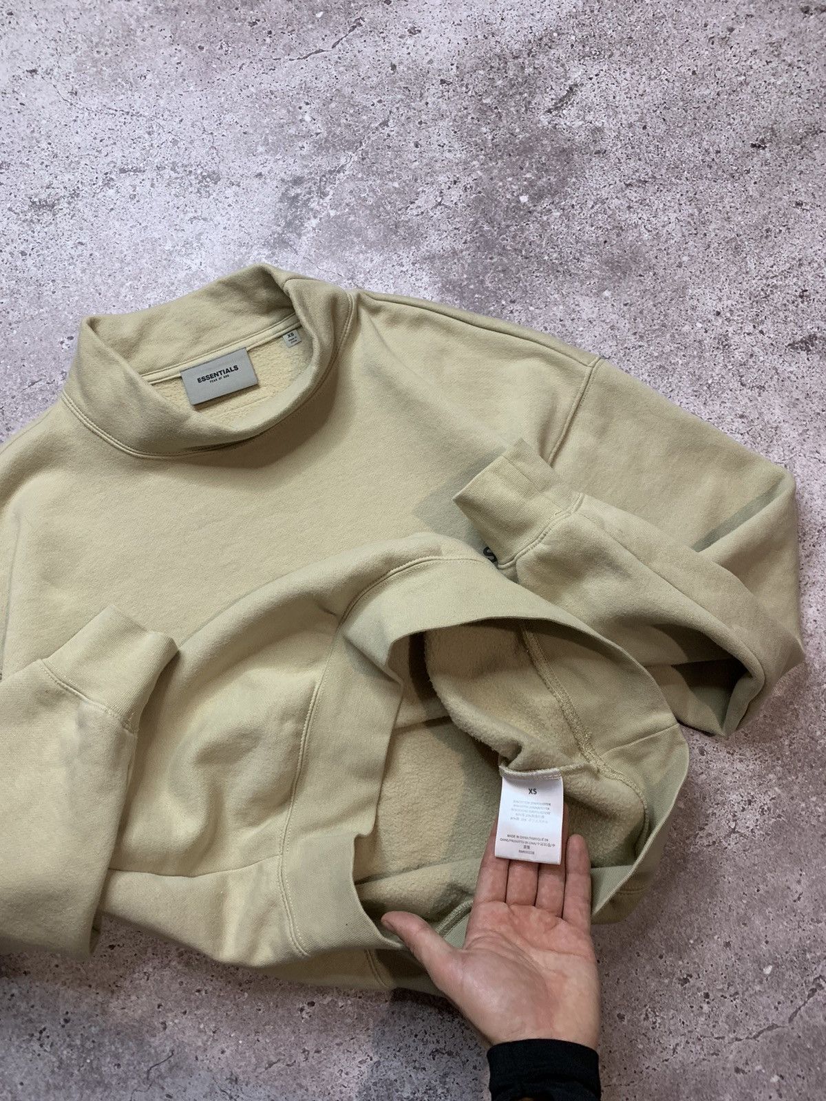 Fear of God Fear of God Essentials Mock Neck Sweatshirt Size US XS / EU 42 / 0 - 5 Thumbnail
