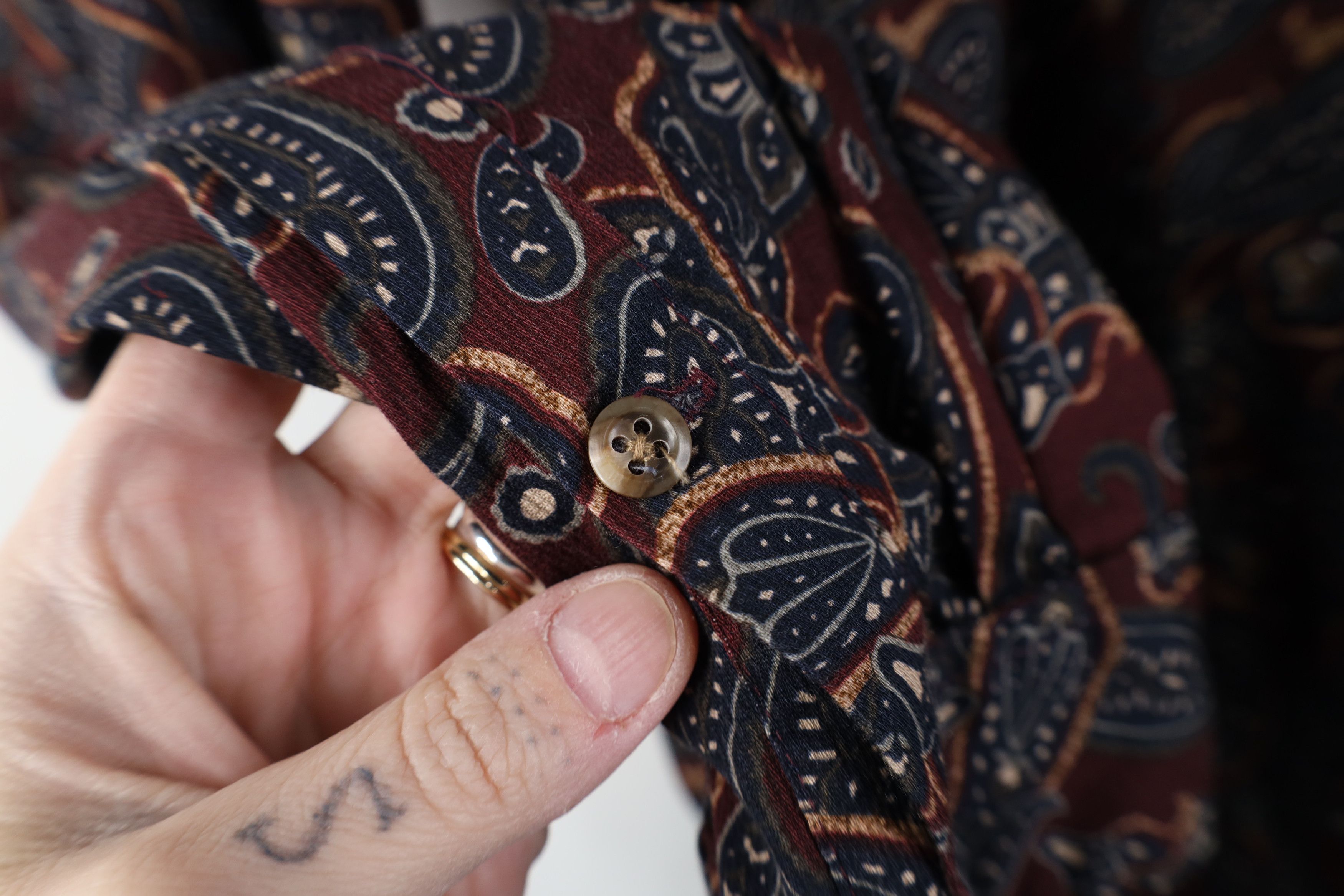 Vintage Vintage 90s Streetwear Paisley Collared Button Down Shirt Size US L / EU 52-54 / 3 - 5 Thumbnail