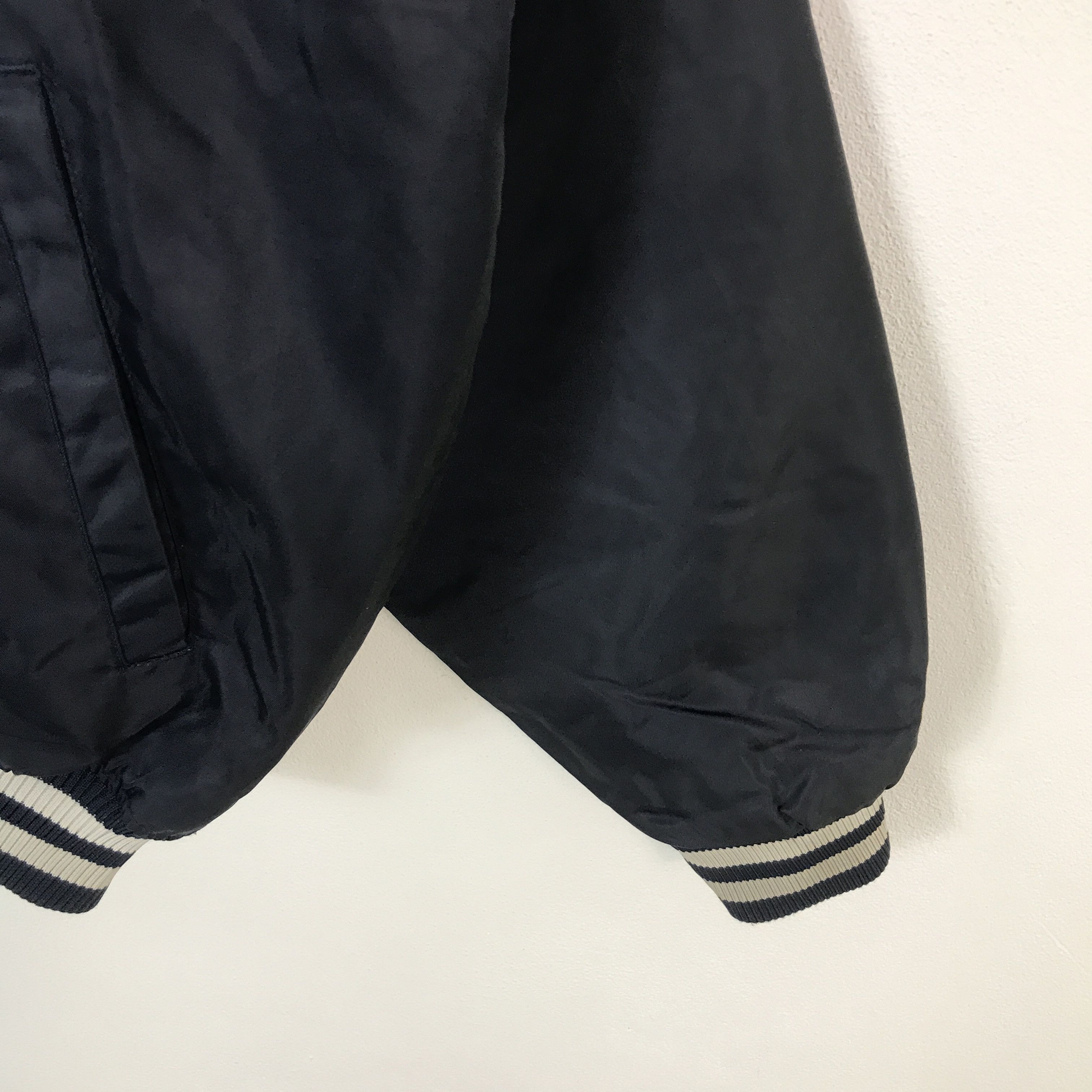 New York Yankees New York Yankees Distressed logo Sun faded jacket Size US M / EU 48-50 / 2 - 6 Thumbnail