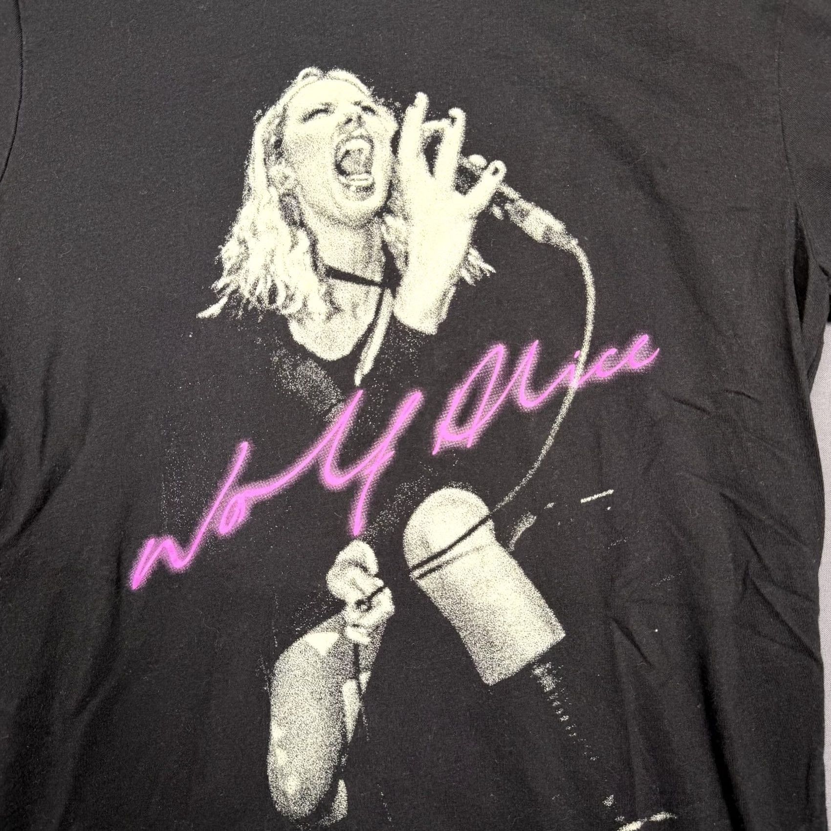 Vintage Wolf Alice Shirt Mens Small Black 2022 Band Tour Music Photo Graphic Tee T-Shirt Size US S / EU 44-46 / 1 - 2 Thumbnail