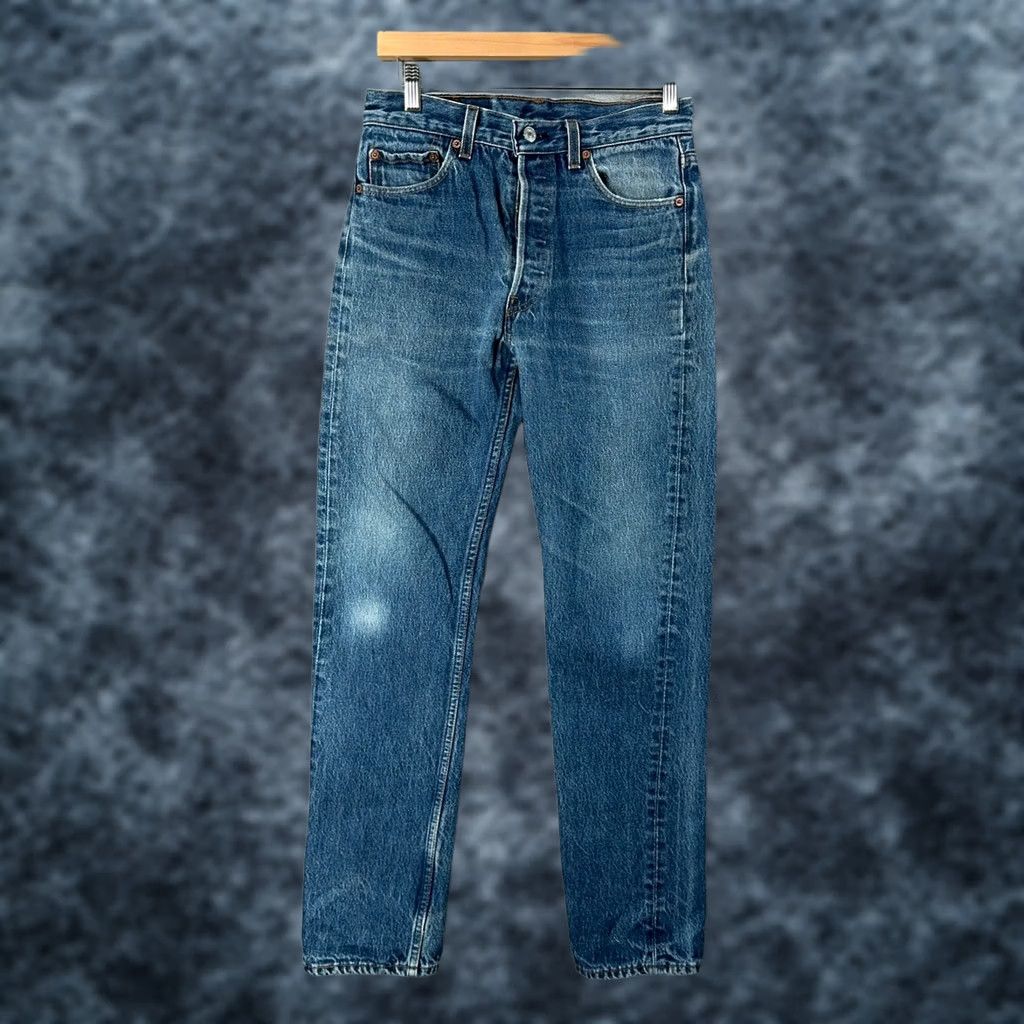 Levi's VINTAGE Levi's 501 Jeans Mens 30x31 Blue Denim Straight 90s USA 1994 653 WW Whiskers Classic Comfort Fit Size US 30 / EU 46 - 1 Thumbnail
