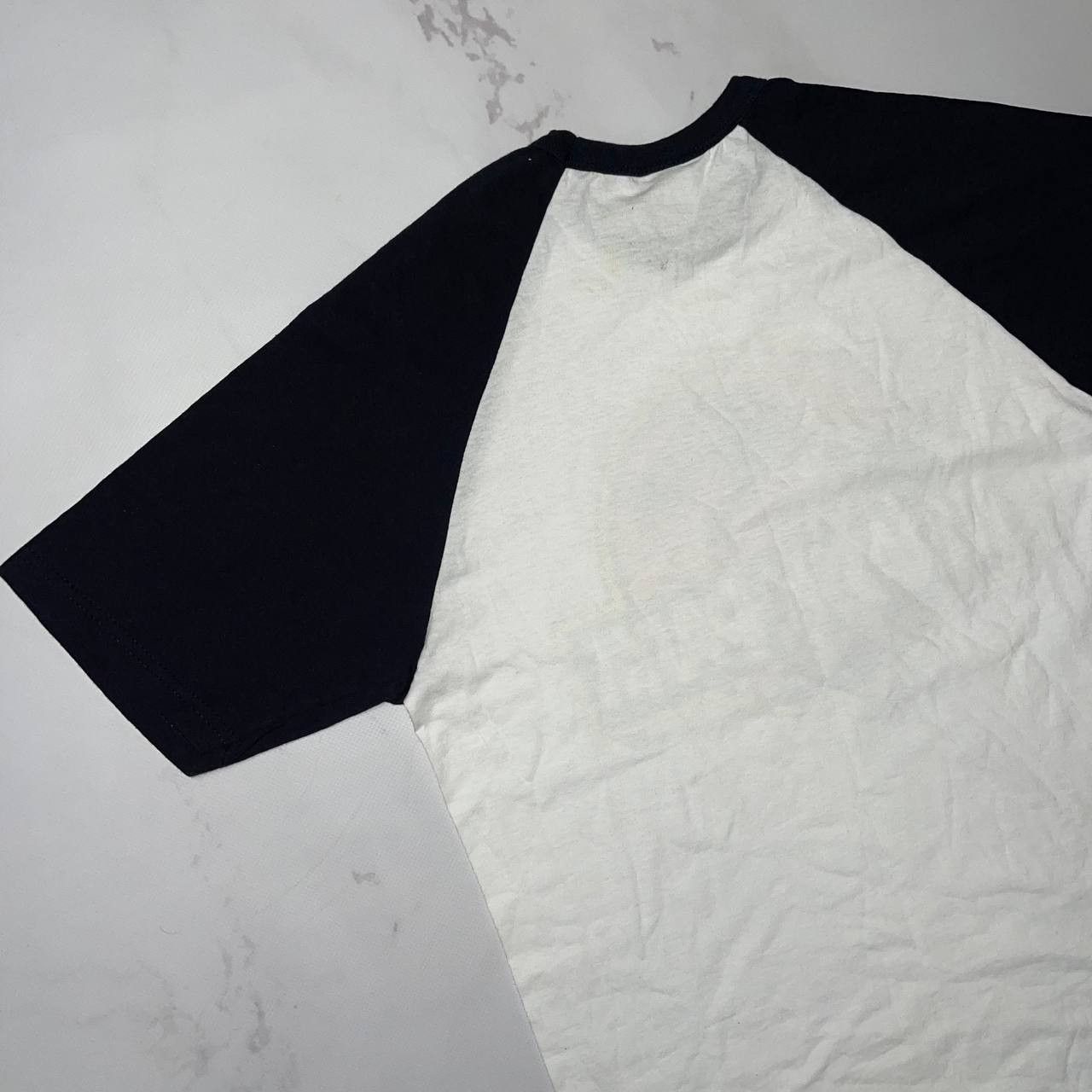 Vintage Vintage Jurassic Park White/Black T-Shirt M Size y2k Size US S / EU 44-46 / 1 - 11 Thumbnail