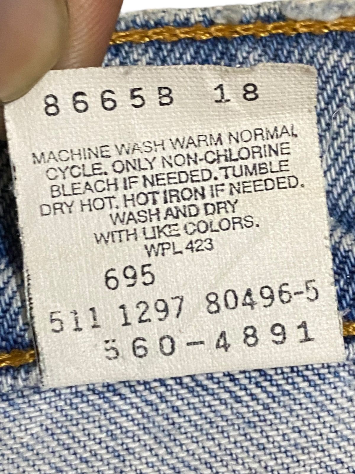Levi's Vintage Clothing Vintage Levis 560 80’s Grunge Ripped Jeans Size US 31 - 17 Thumbnail