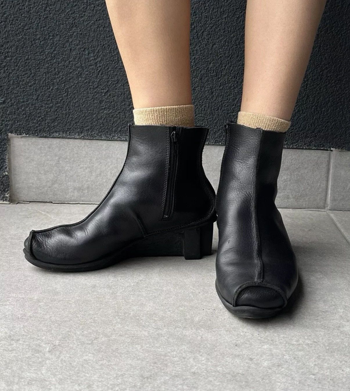 Trippen Trippen Womens Black Shoes Zip Up Ankle Boots Size 38 Size US 7.5 / IT 37.5 - 8 Thumbnail