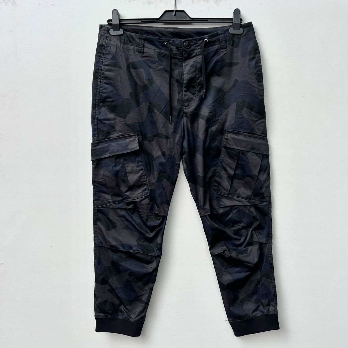 Armani Armani Exchange jogger pants Size US 34 / EU 50 - 1 Thumbnail
