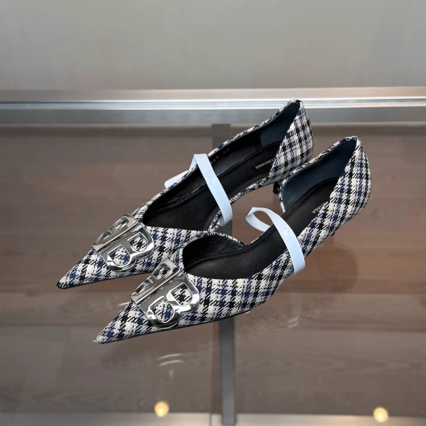 Balenciaga Balenciaga BB Check Pointed Toe High Heels 38 98 Size US 7.5 / IT 37.5 - 1 Thumbnail