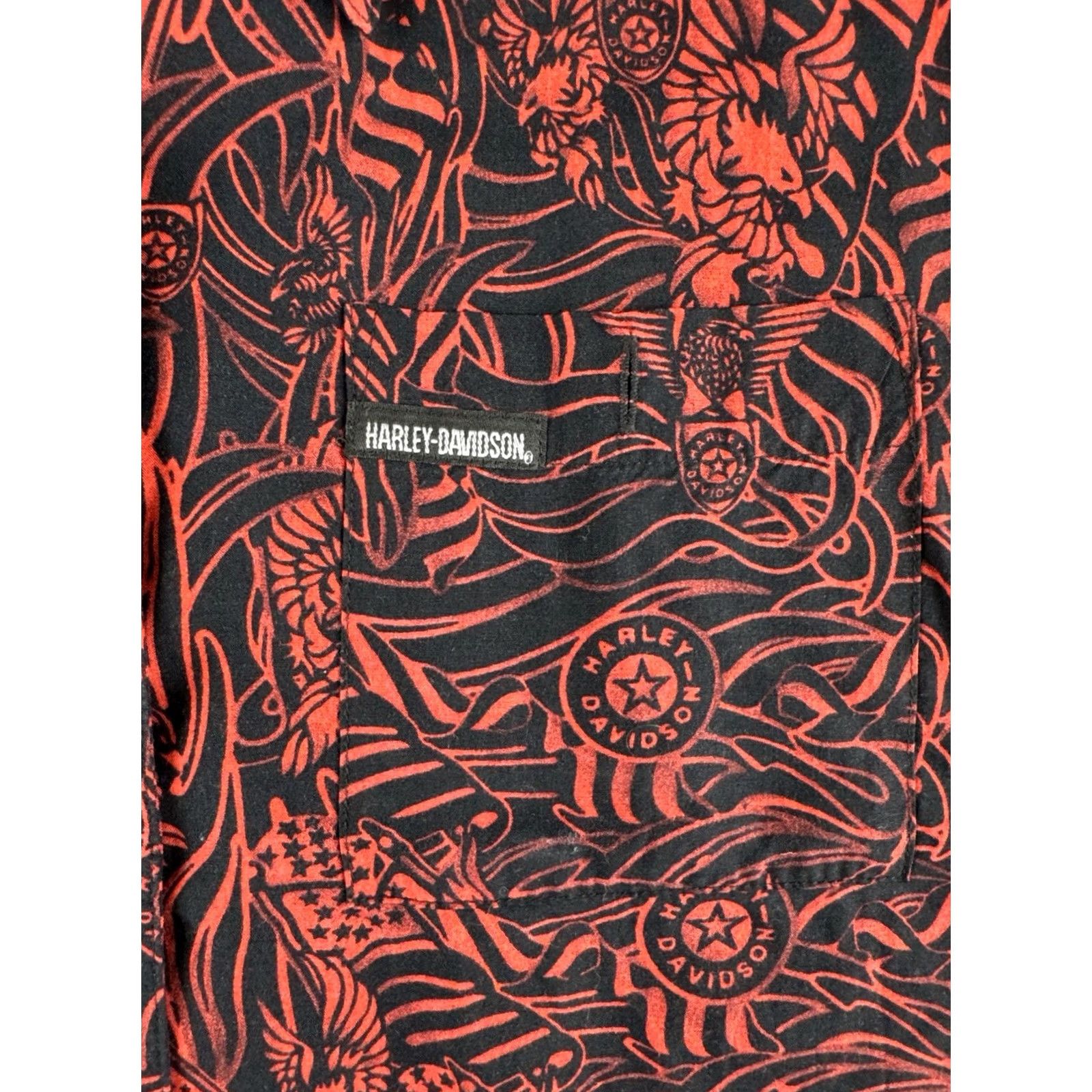 Harley Davidson VINTAGE Harley-Davidson Button-Up Shirt Eagle AOP Black Red Size L Men Short Sleeve Rayon Hawaiian Jacket? Size US L / EU 52-54 / 3 - 5 Thumbnail
