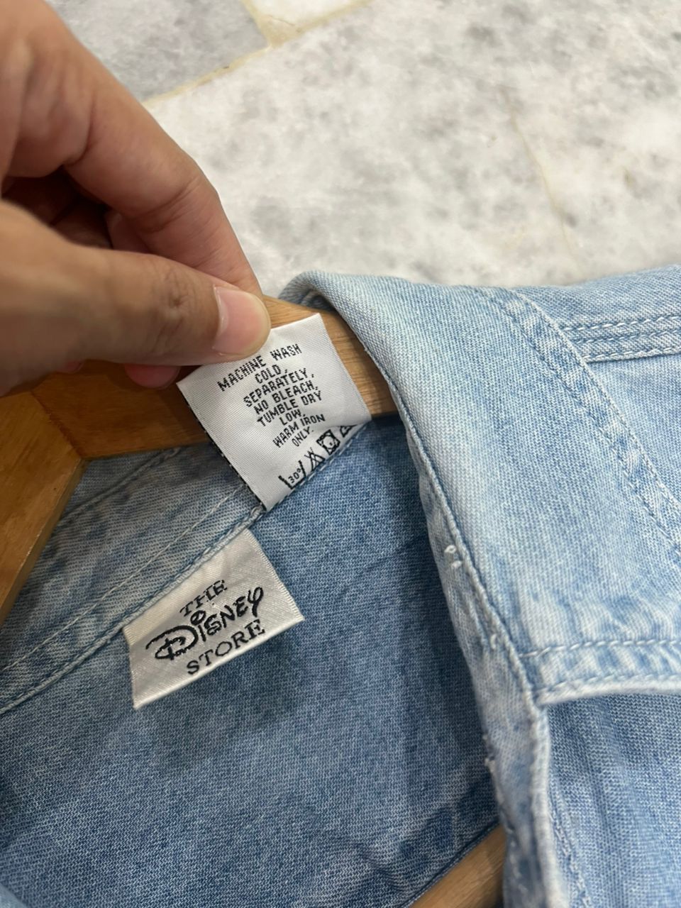 Disney × Vintage Vintage Disney Embroidered Character Denim Shirt Size US S / EU 44-46 / 1 - 10 Thumbnail
