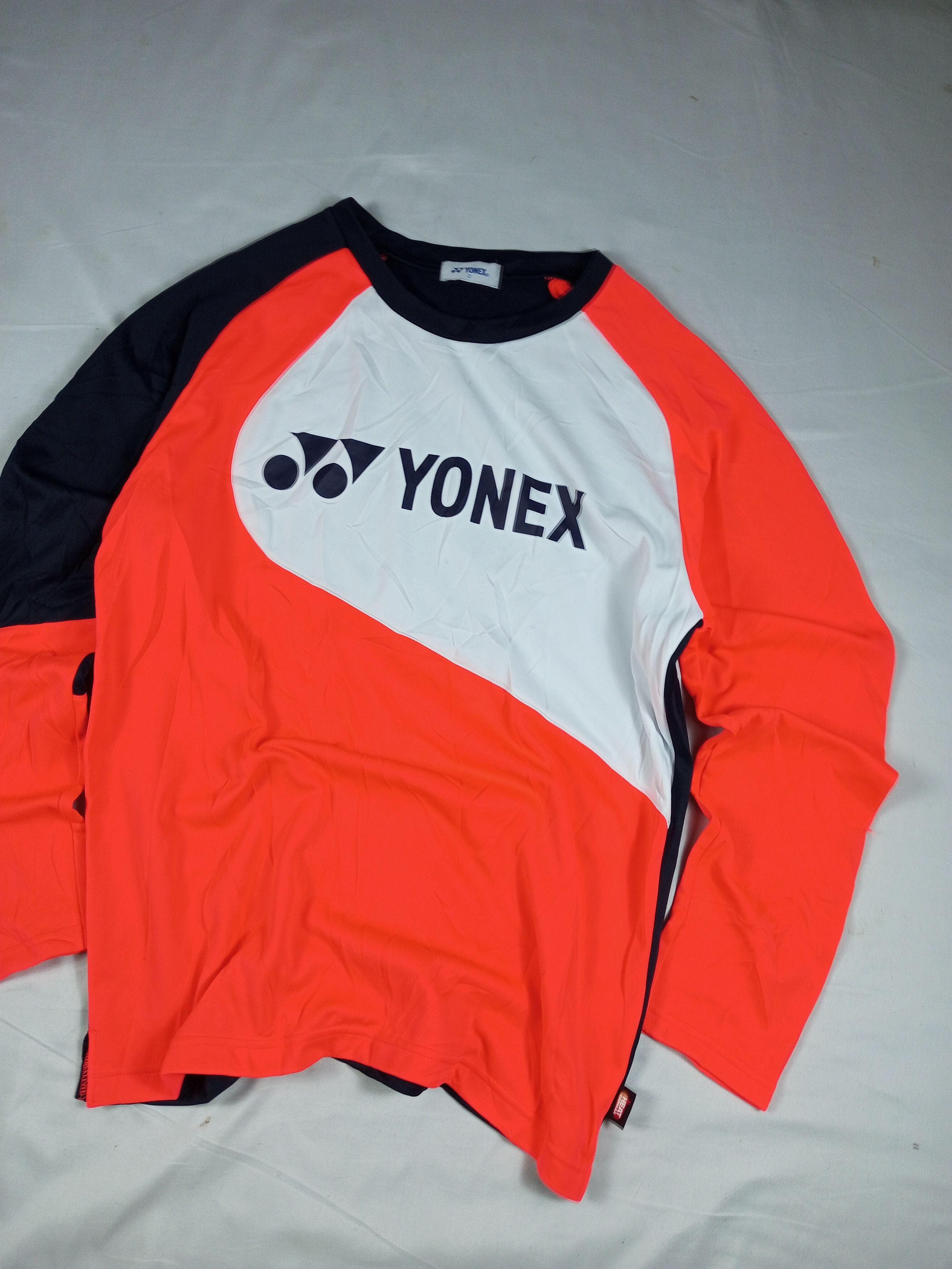 Japanese Brand YONEX HEAT CAPSULE LONG SLEEVE POLYESTER T SHIRT Size US M / EU 48-50 / 2 - 2 Thumbnail