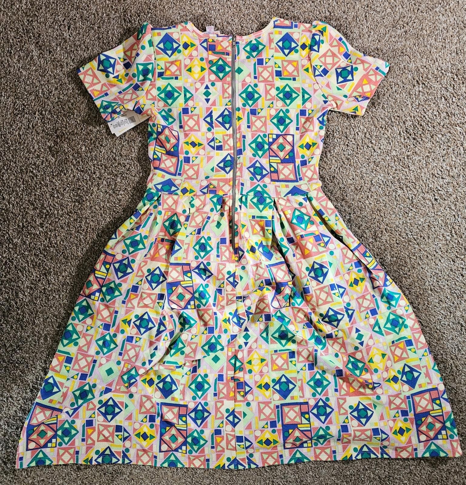 Other NWT LuLaRoe Dress Medium Amelia Yellow Short Sleeve Pleated Size M / US 6-8 / IT 42-44 - 6 Thumbnail